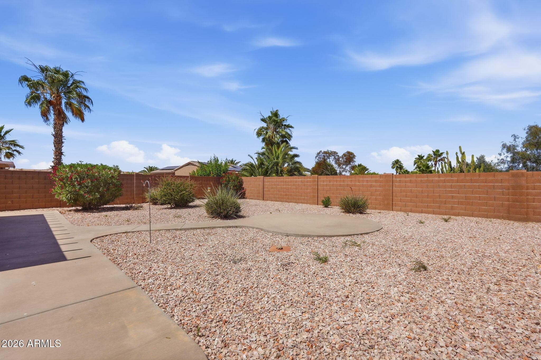 19113 N HUNTERS Run, Surprise, AZ 85387 — photo 21 of 45