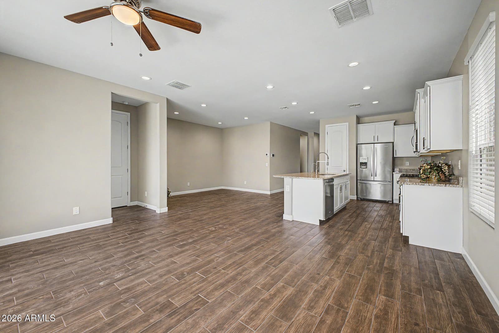 2011 W YELLOWBIRD Lane, Phoenix, AZ 85085 — photo 7 of 44