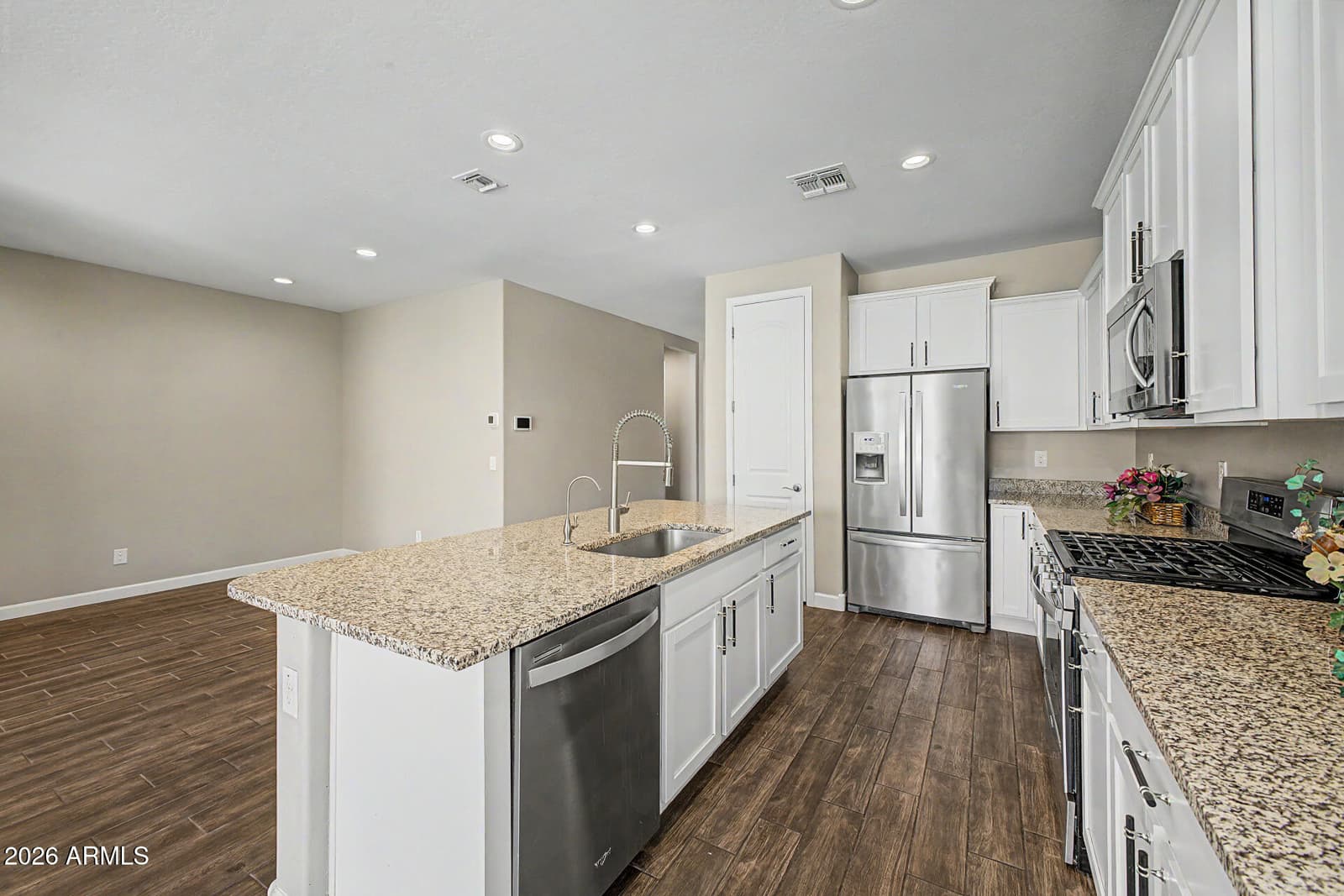 2011 W YELLOWBIRD Lane, Phoenix, AZ 85085 — photo 10 of 44