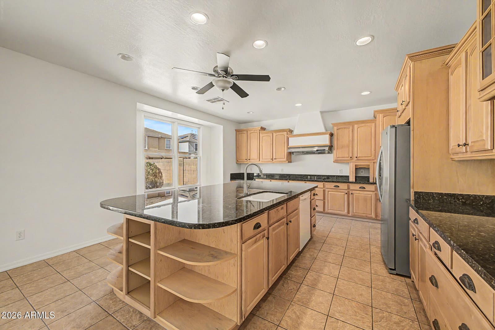 4034 W SAINT KATERI Drive, Phoenix, AZ 85041 — photo 8 of 44