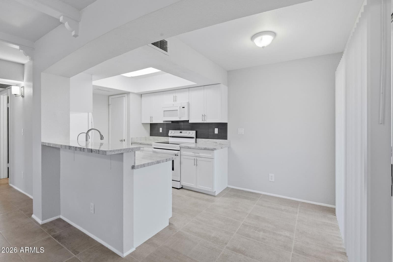 780 E EUGIE Avenue, Phoenix, AZ 85022 — photo 12 of 25