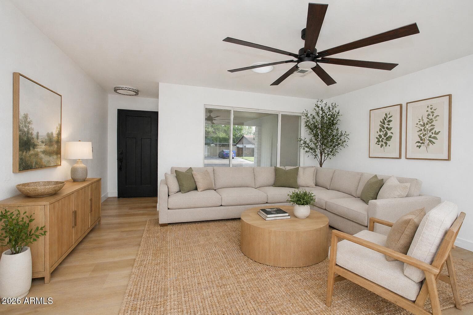 2142 W KERRY Lane, Phoenix, AZ 85027 — photo 5 of 49