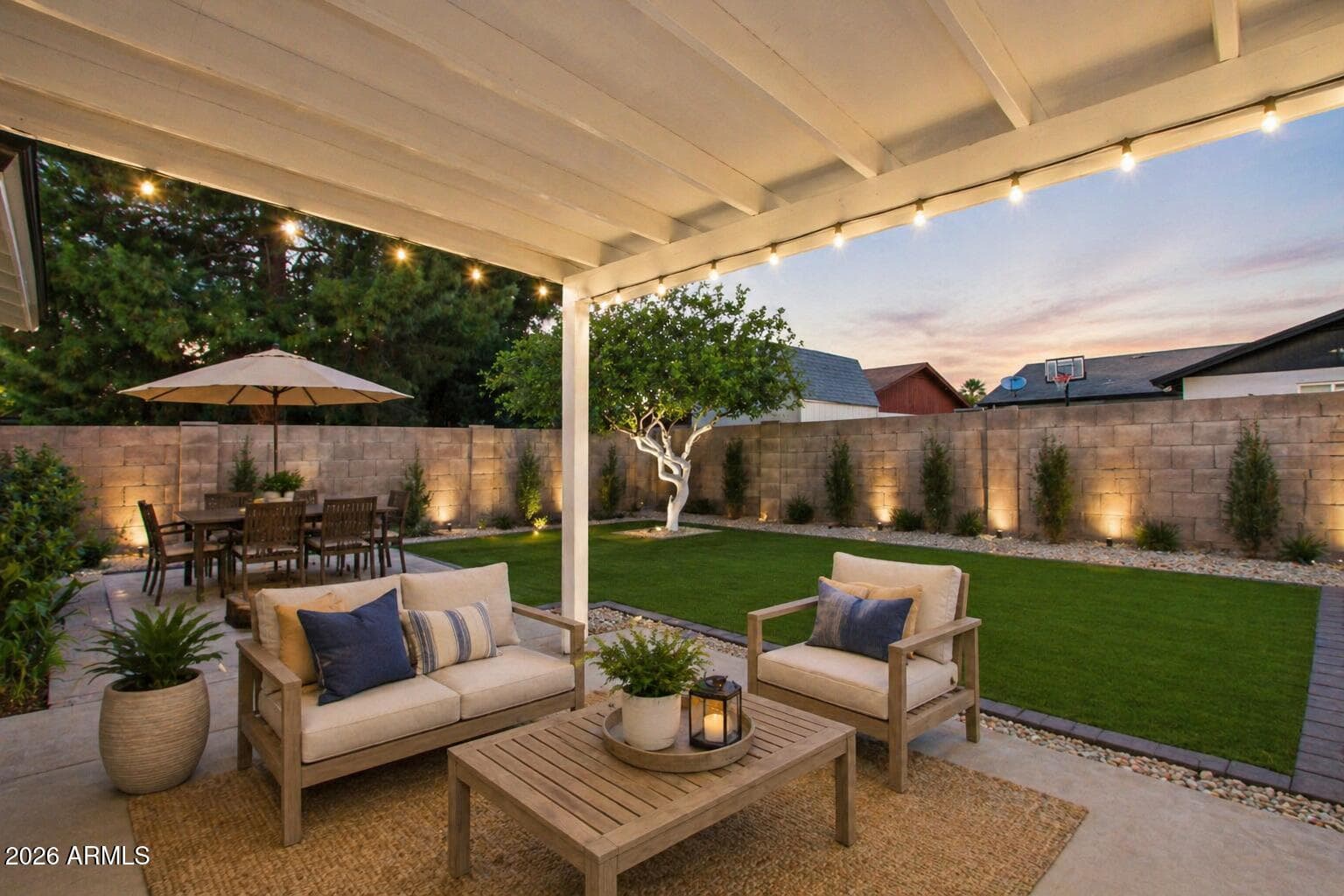 2142 W KERRY Lane, Phoenix, AZ 85027 — photo 9 of 49