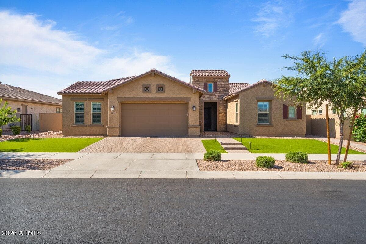 10523 E THORNTON Avenue, Mesa, AZ 85212 — photo 1 of 50
