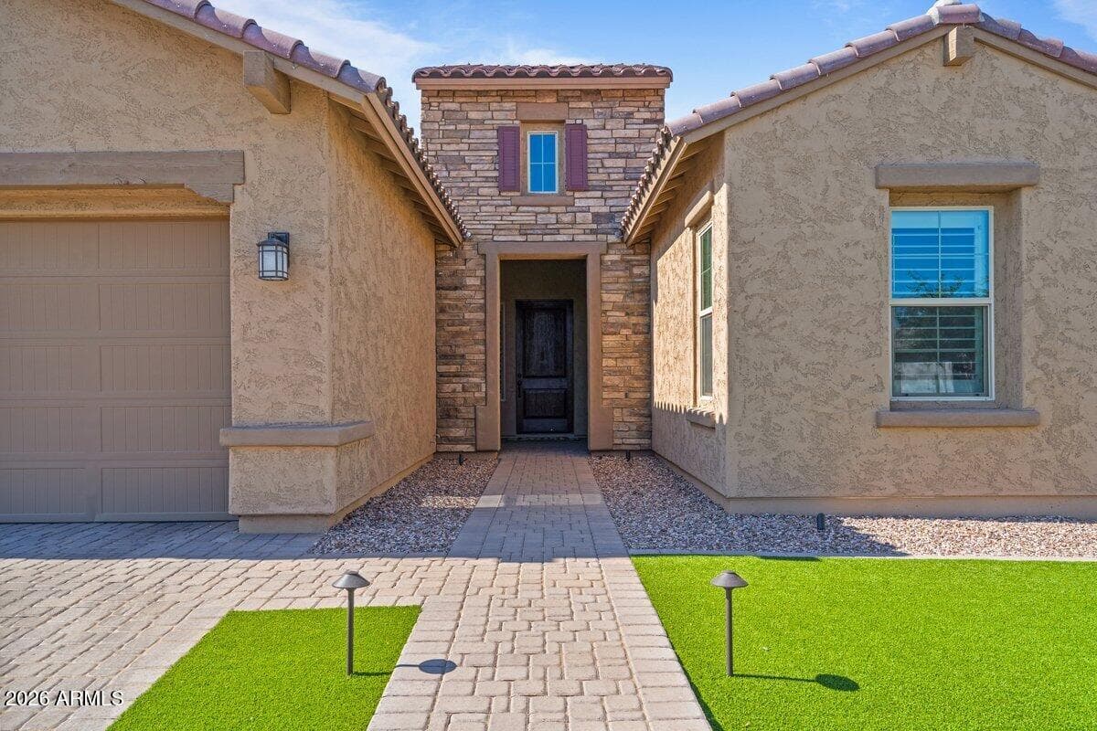 10523 E THORNTON Avenue, Mesa, AZ 85212 — photo 2 of 50