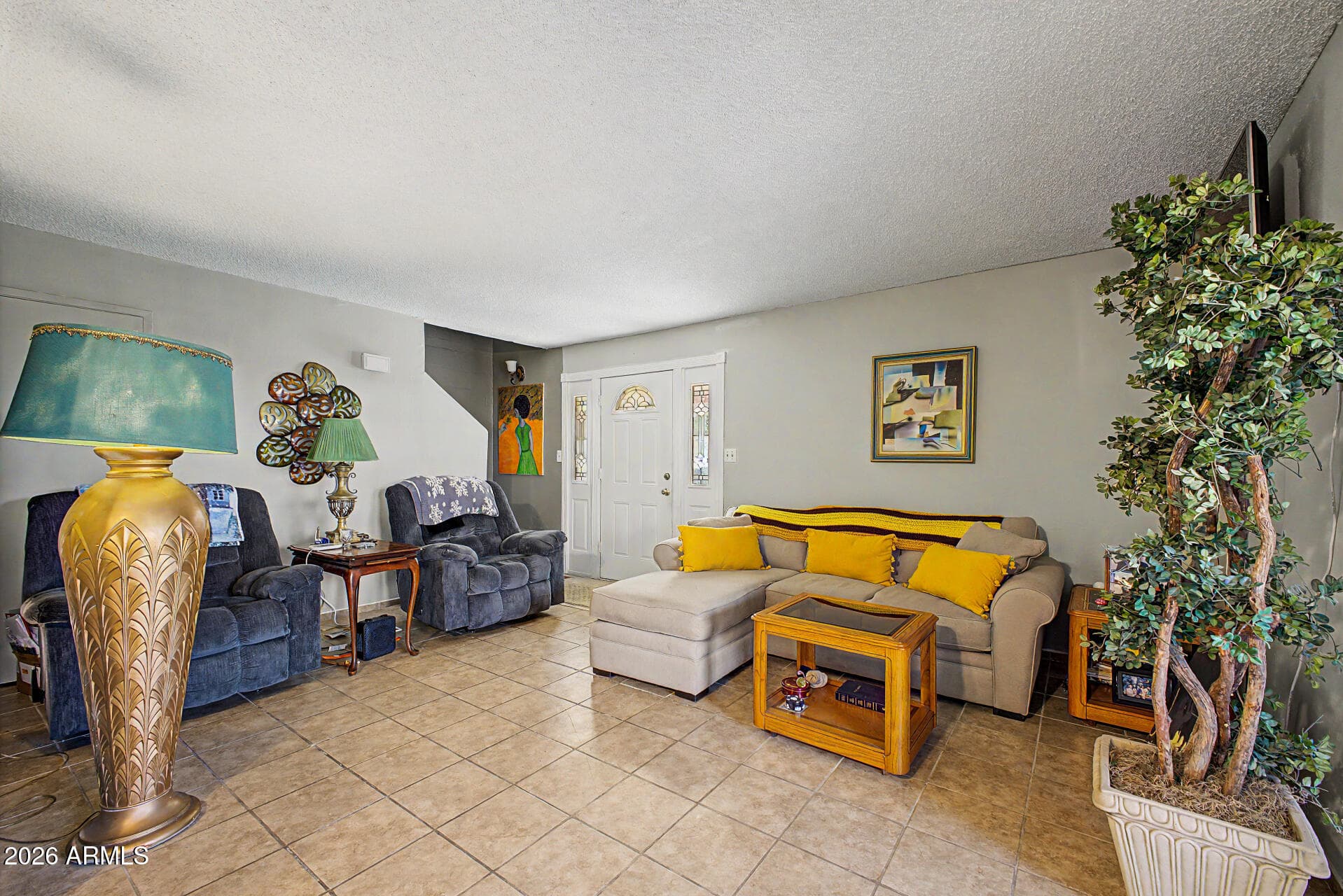 5906 W GOLDEN Lane, Glendale, AZ 85302 — photo 5 of 25