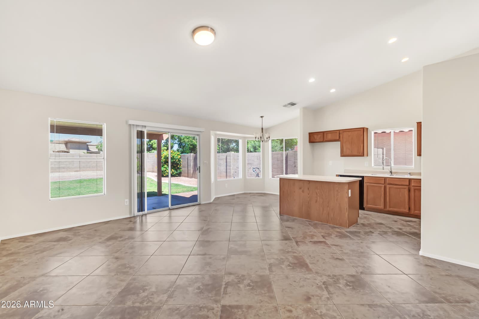 5910 W COMMONWEALTH Avenue, Chandler, AZ 85226 — photo 10 of 45