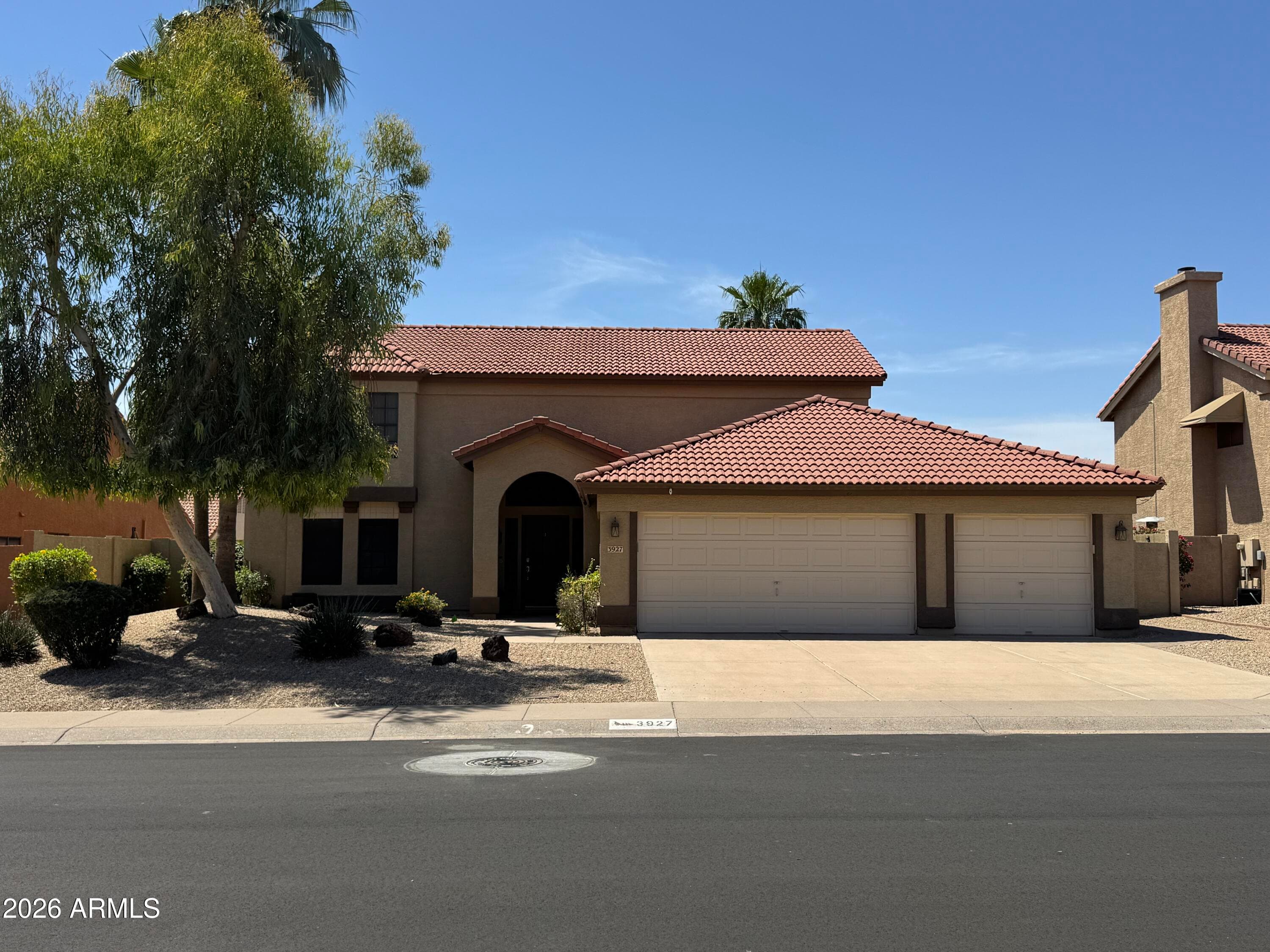 3927 E LAVENDER Lane, Phoenix, AZ 85044 — photo 2 of 63