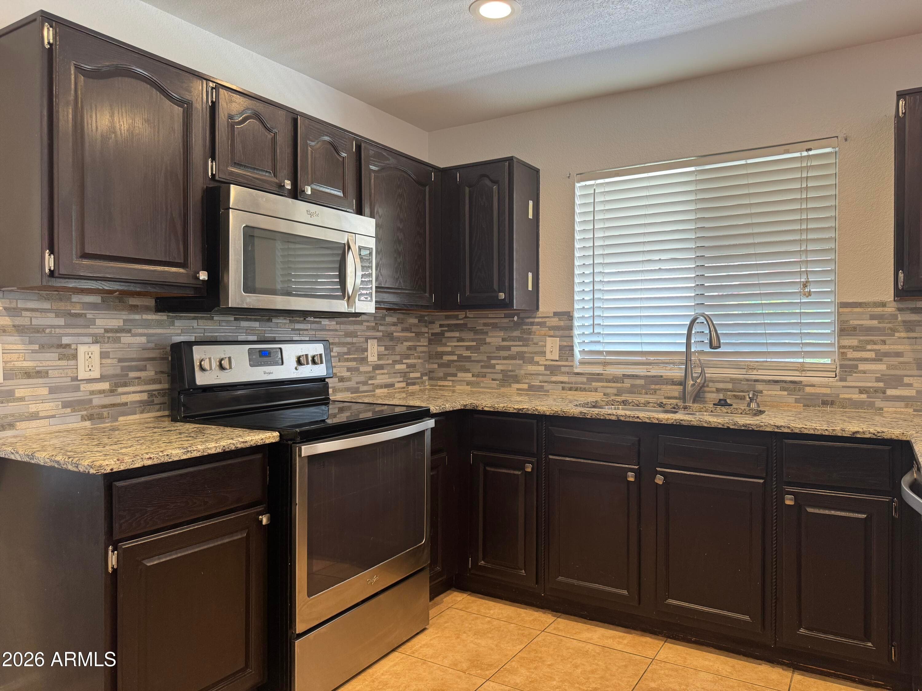 3927 E LAVENDER Lane, Phoenix, AZ 85044 — photo 16 of 63