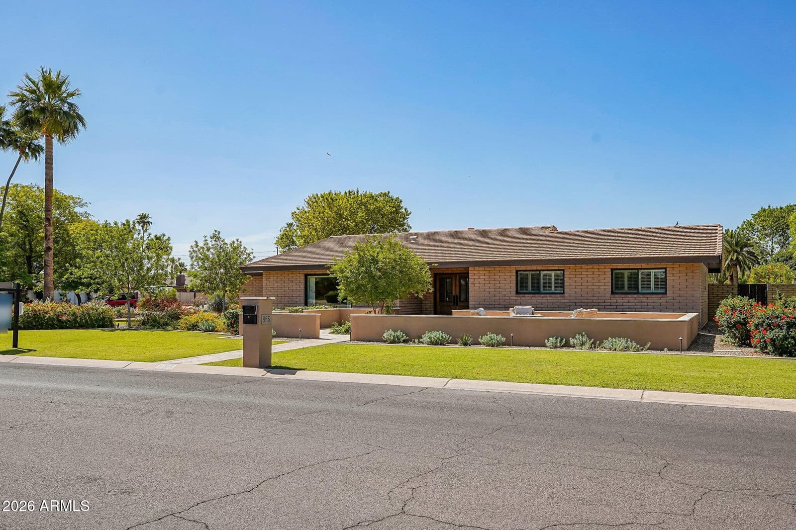 855 N VILLA NUEVA Drive, Litchfield Park, AZ 85340 — photo 12 of 50