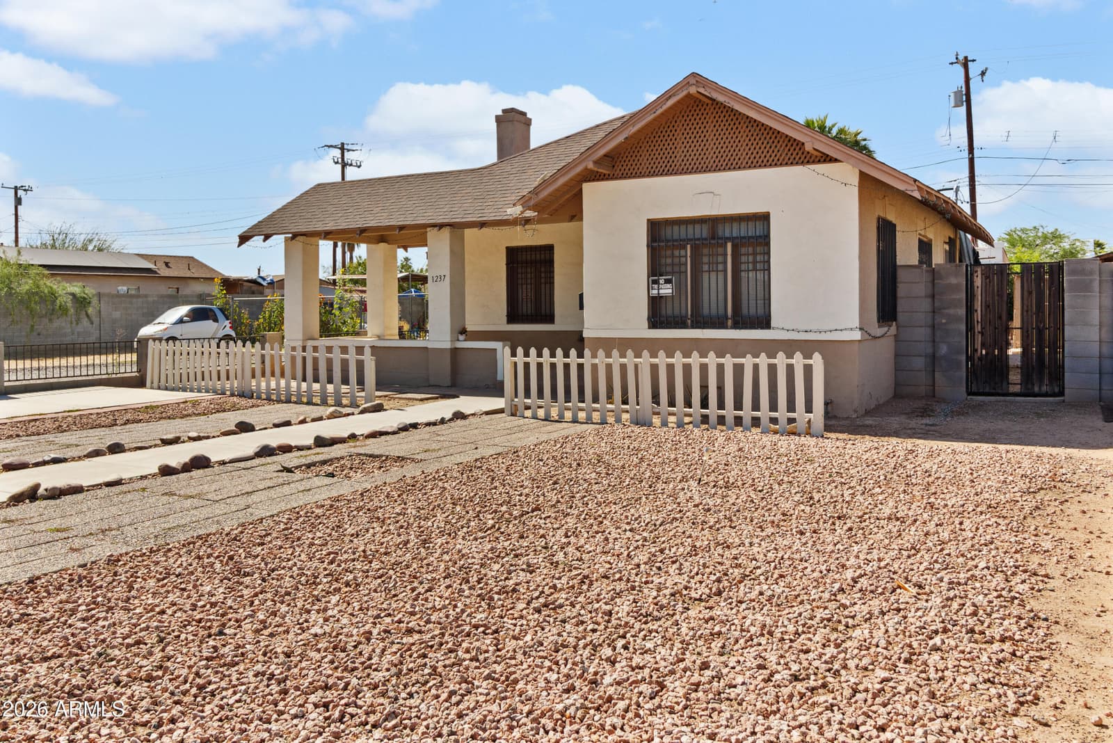 1237 E PIERCE Street, Phoenix, AZ 85006 — photo 2 of 23