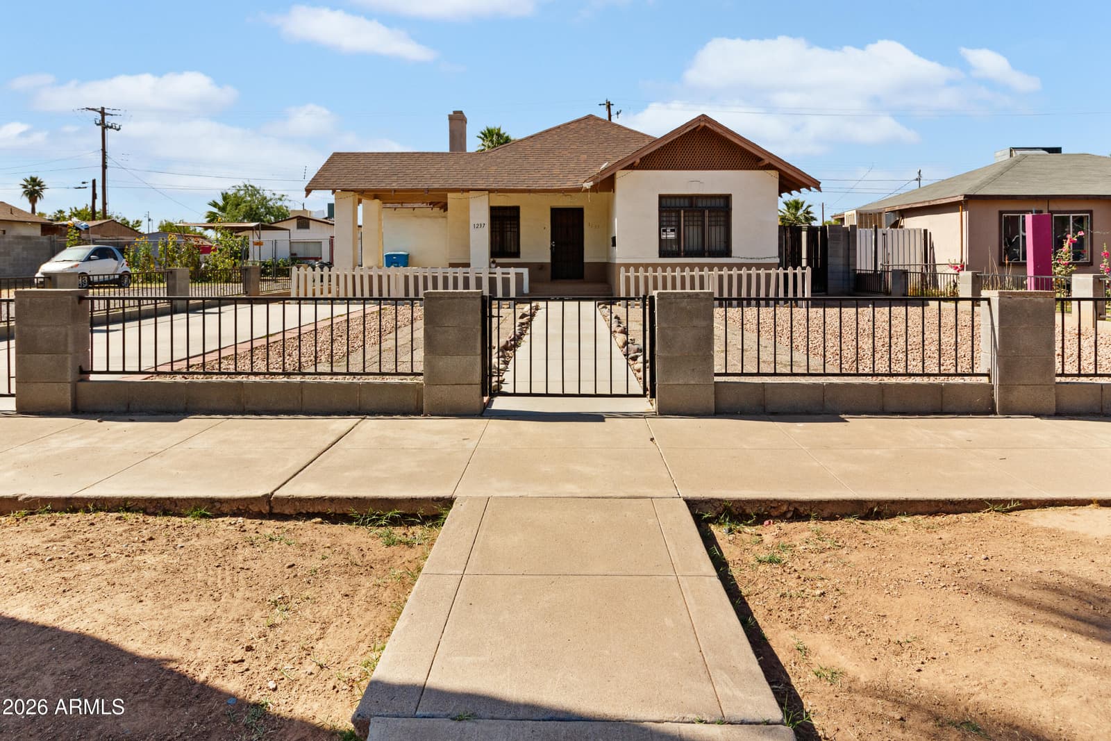 1237 E PIERCE Street, Phoenix, AZ 85006 — photo 3 of 23