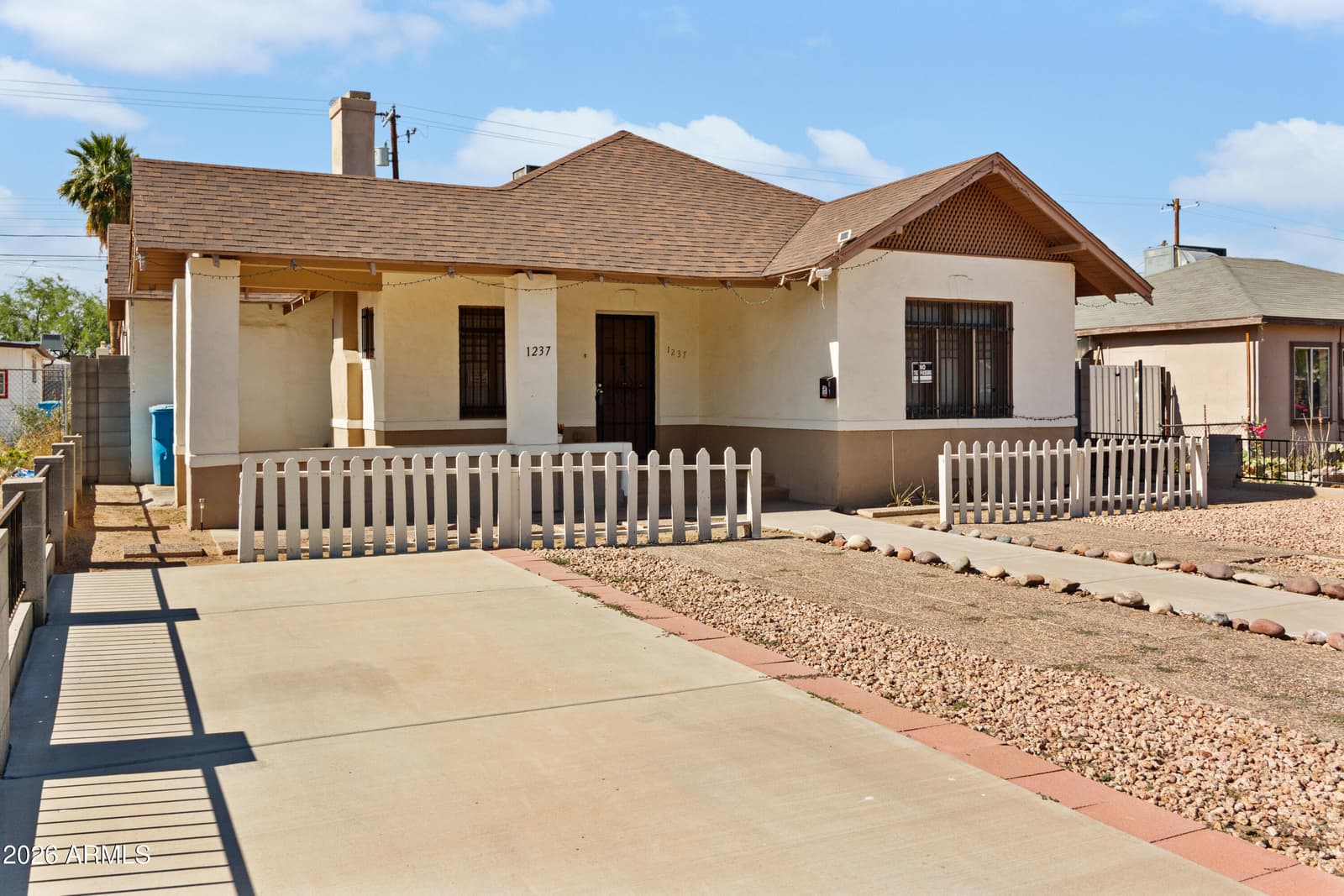 1237 E PIERCE Street, Phoenix, AZ 85006 — photo 4 of 23