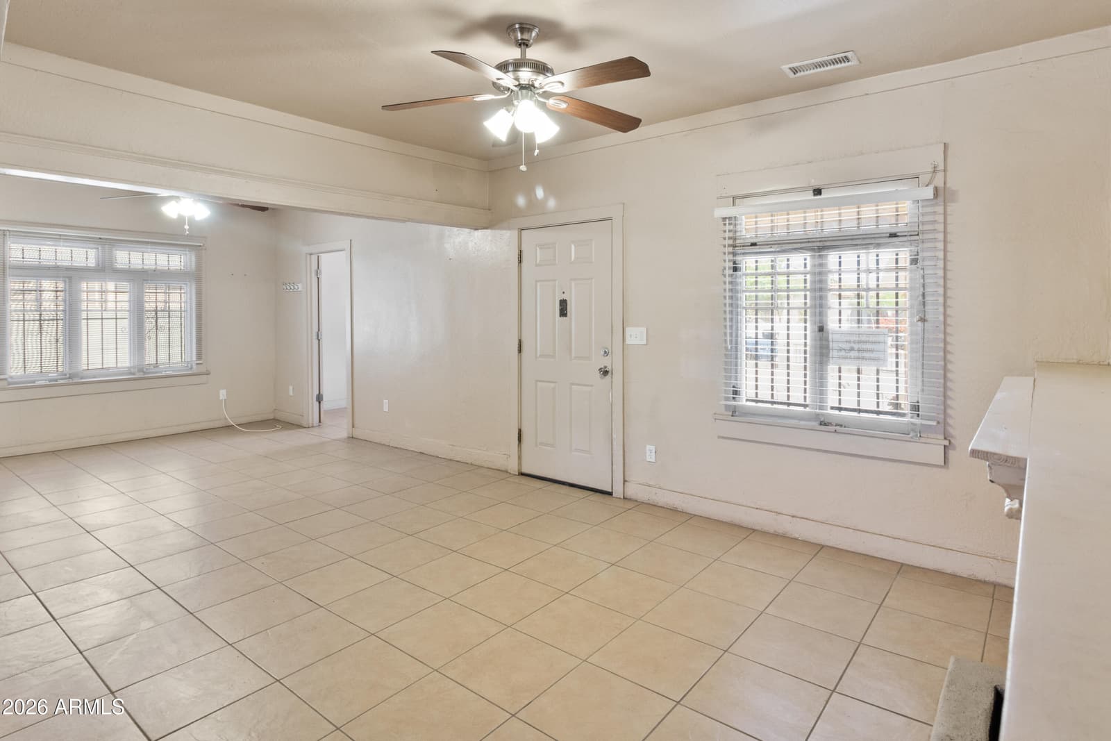 1237 E PIERCE Street, Phoenix, AZ 85006 — photo 8 of 23