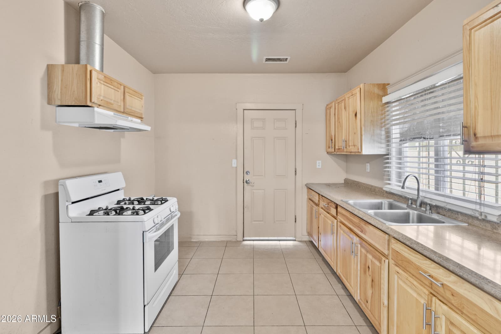 1237 E PIERCE Street, Phoenix, AZ 85006 — photo 9 of 23