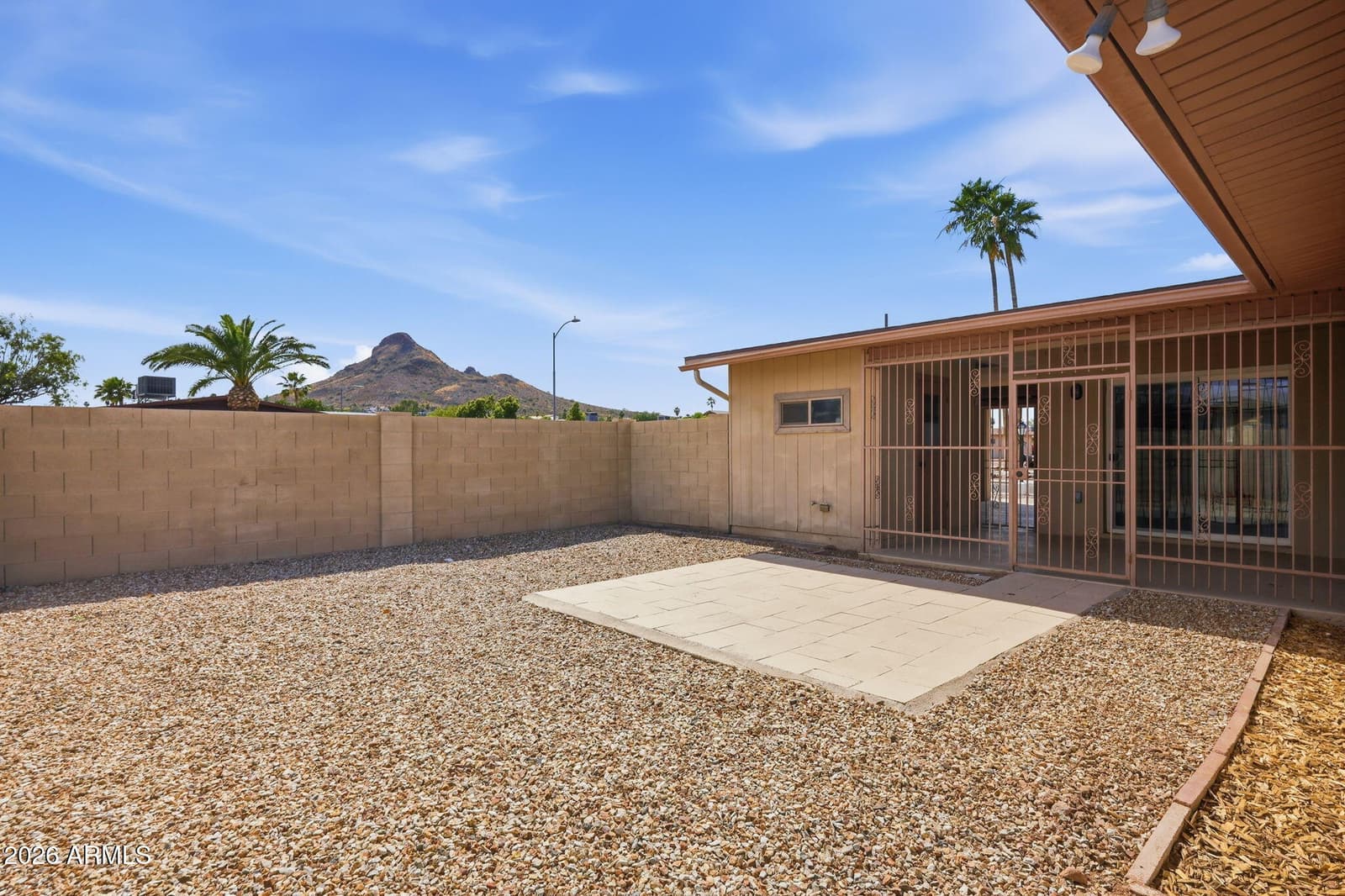 2201 E GRETTA Place, Phoenix, AZ 85022 — photo 33 of 40