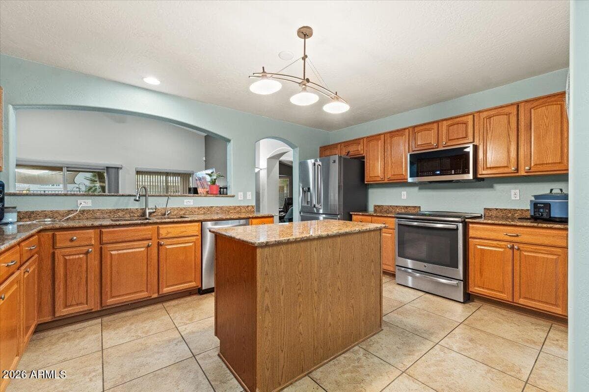 147 S LOS CIELOS Lane, Casa Grande, AZ 85194 — photo 4 of 42