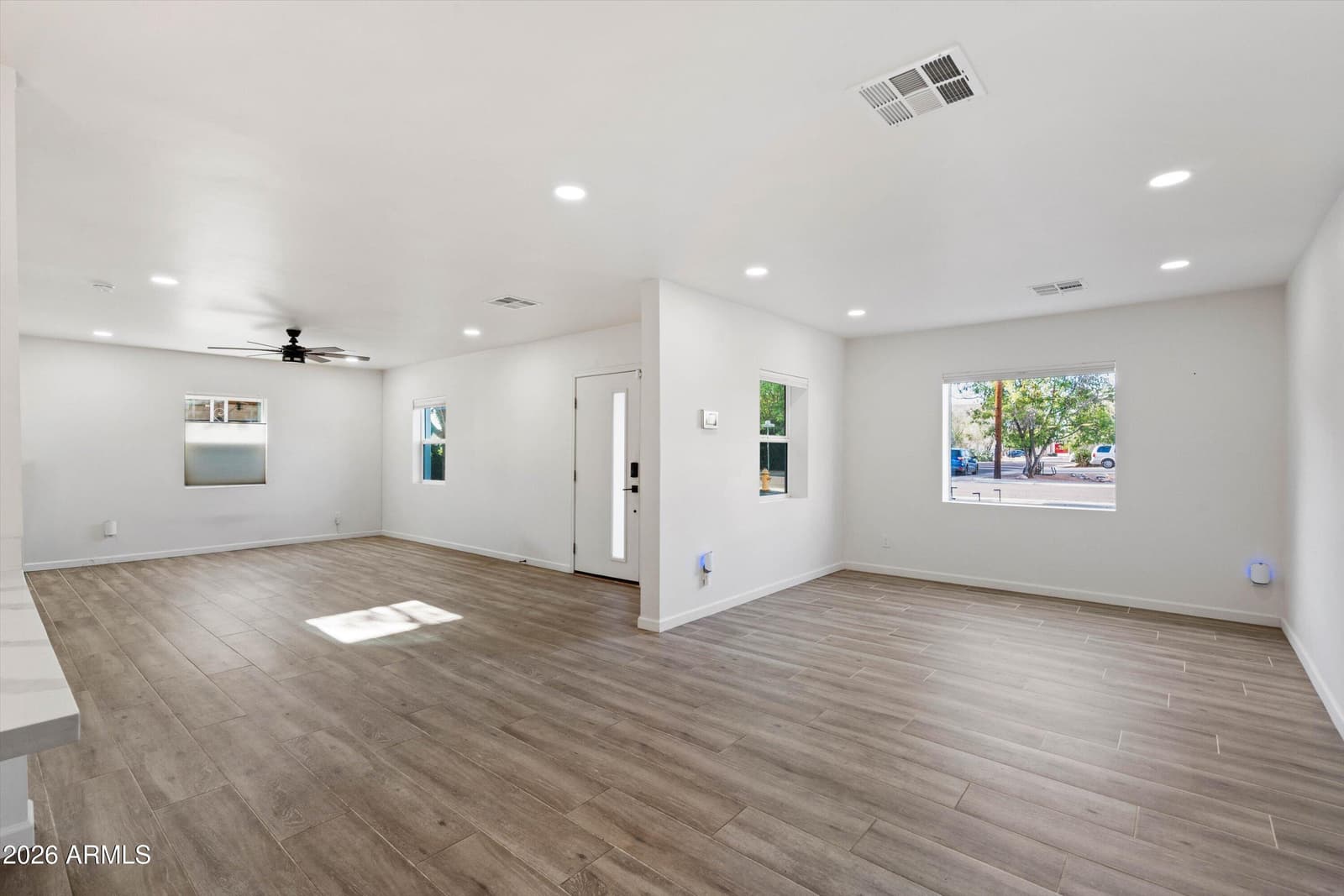 333 E CLARENDON Avenue, Phoenix, AZ 85012 — photo 2 of 49
