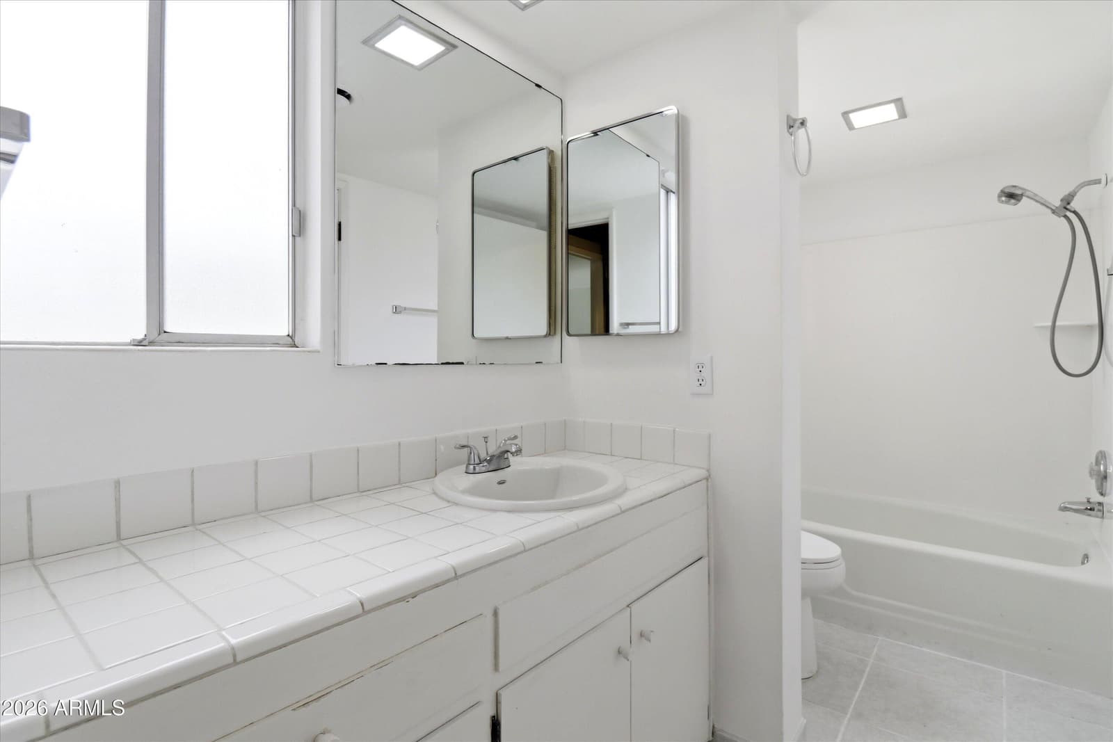 100 W MARYLAND Avenue H1, Phoenix, AZ 85013 — photo 16 of 20