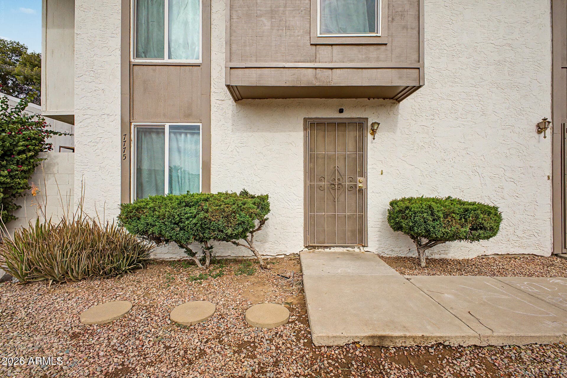 7775 W GLENN Drive, Glendale, AZ 85303 — photo 6 of 33