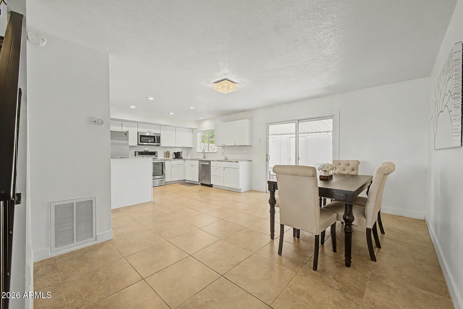 3866 N 30TH Street, Phoenix, AZ 85016 — photo 5 of 33