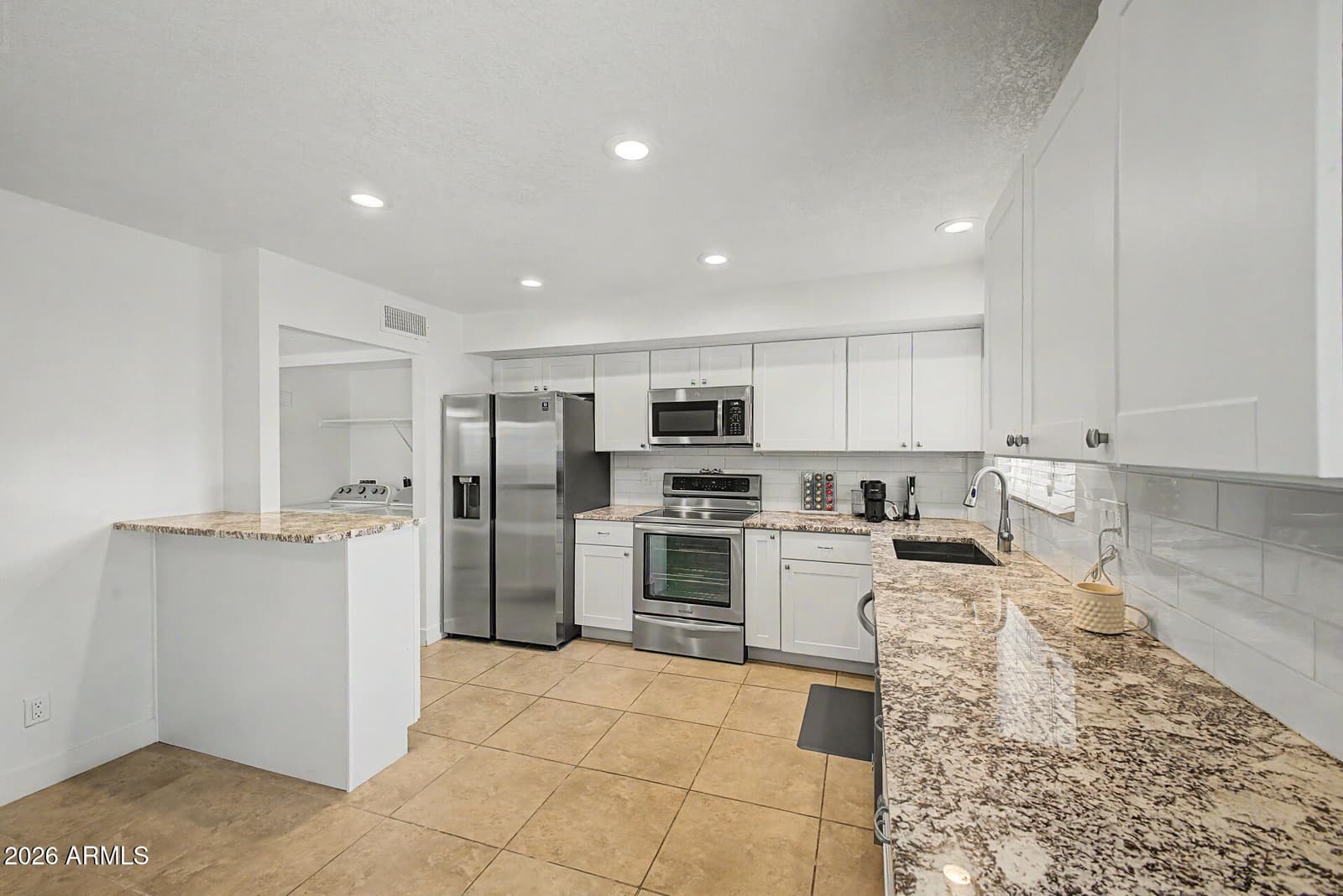 3866 N 30TH Street, Phoenix, AZ 85016 — photo 7 of 33
