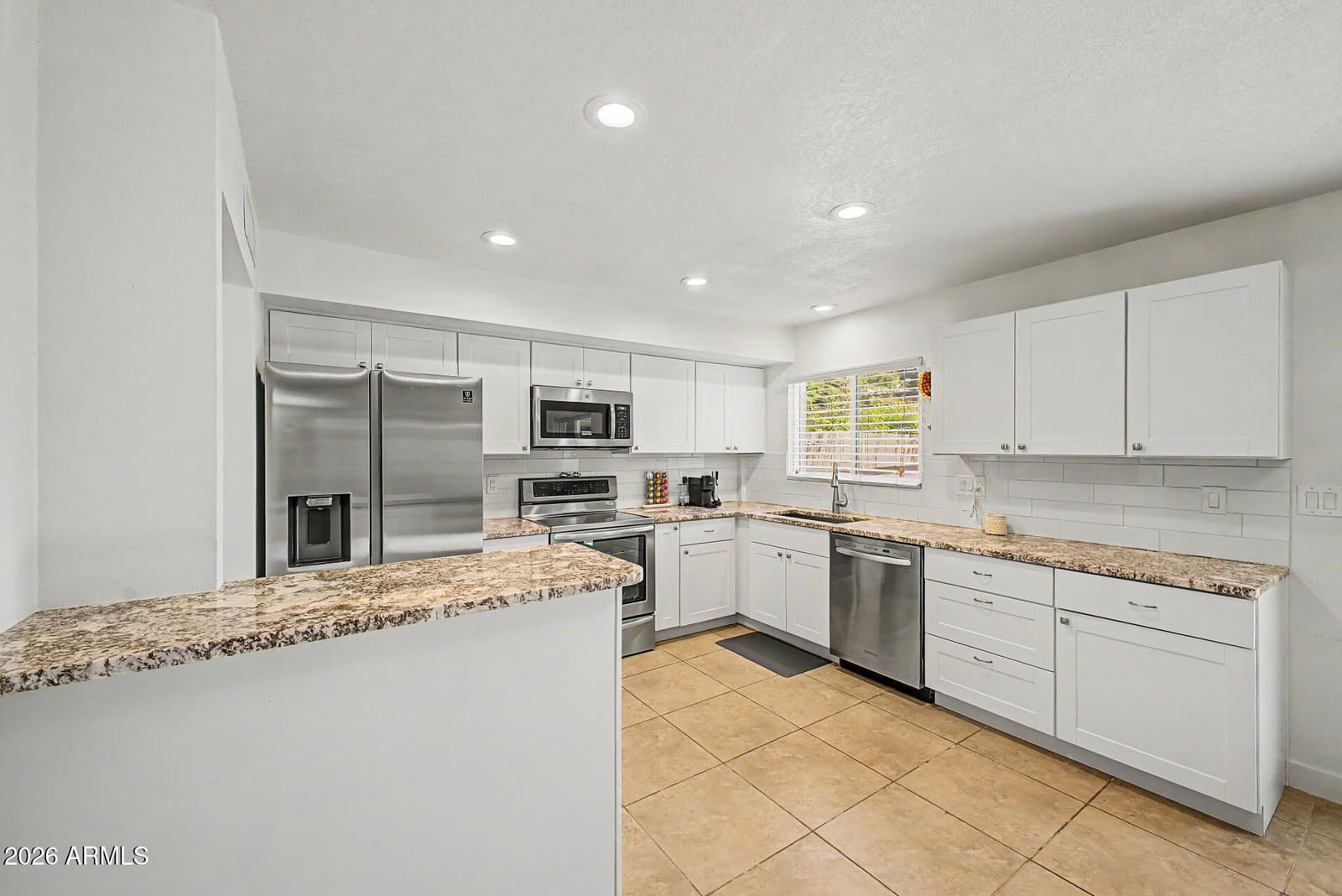3866 N 30TH Street, Phoenix, AZ 85016 — photo 9 of 33