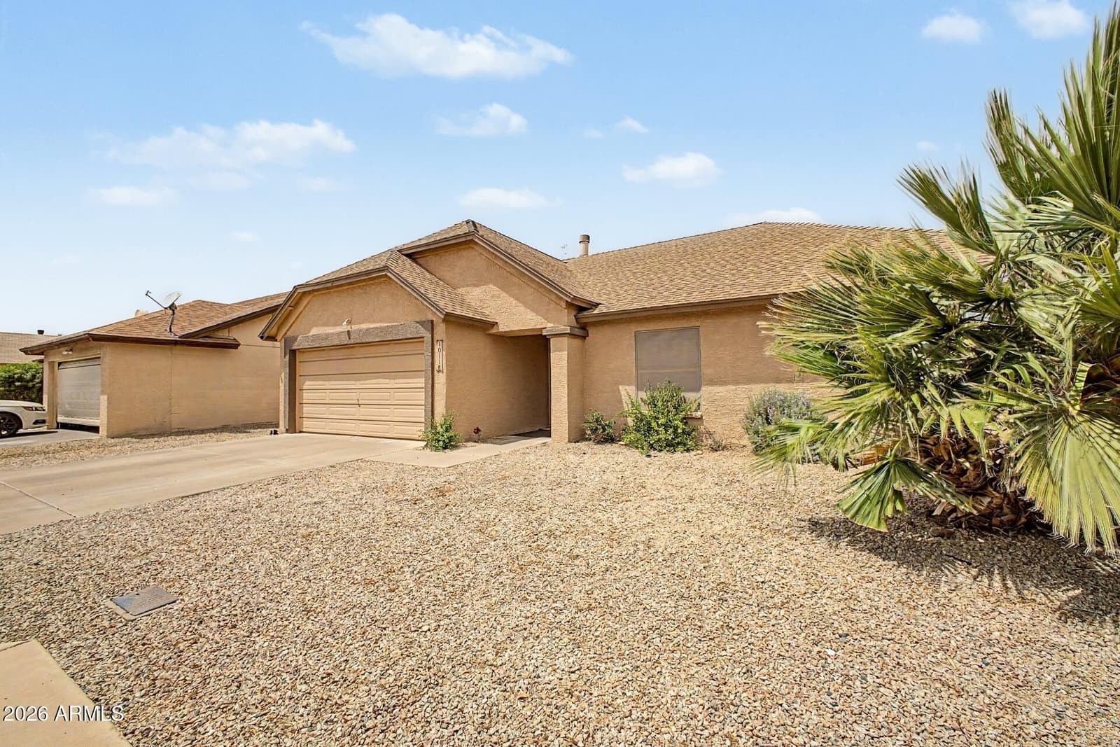10118 W MEDLOCK Avenue, Glendale, AZ 85307 — photo 2 of 36