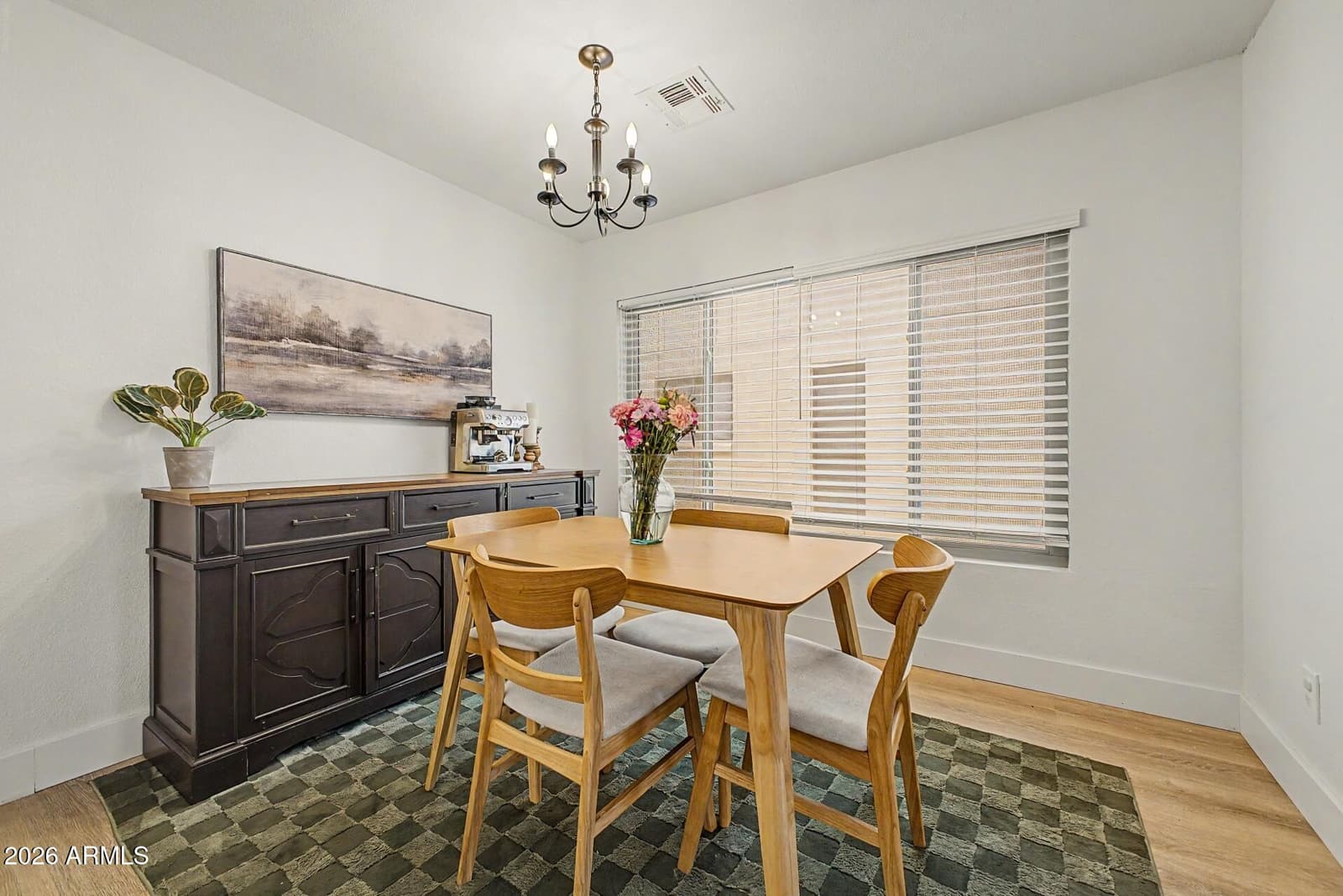 10118 W MEDLOCK Avenue, Glendale, AZ 85307 — photo 4 of 36