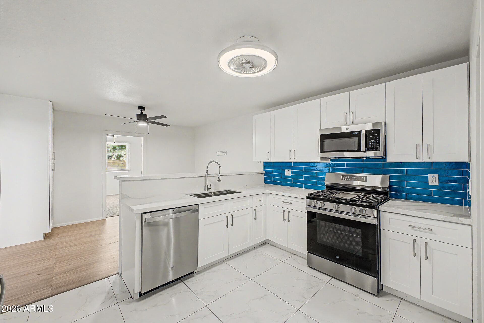 11822 N 76TH Drive, Peoria, AZ 85345 — photo 14 of 29