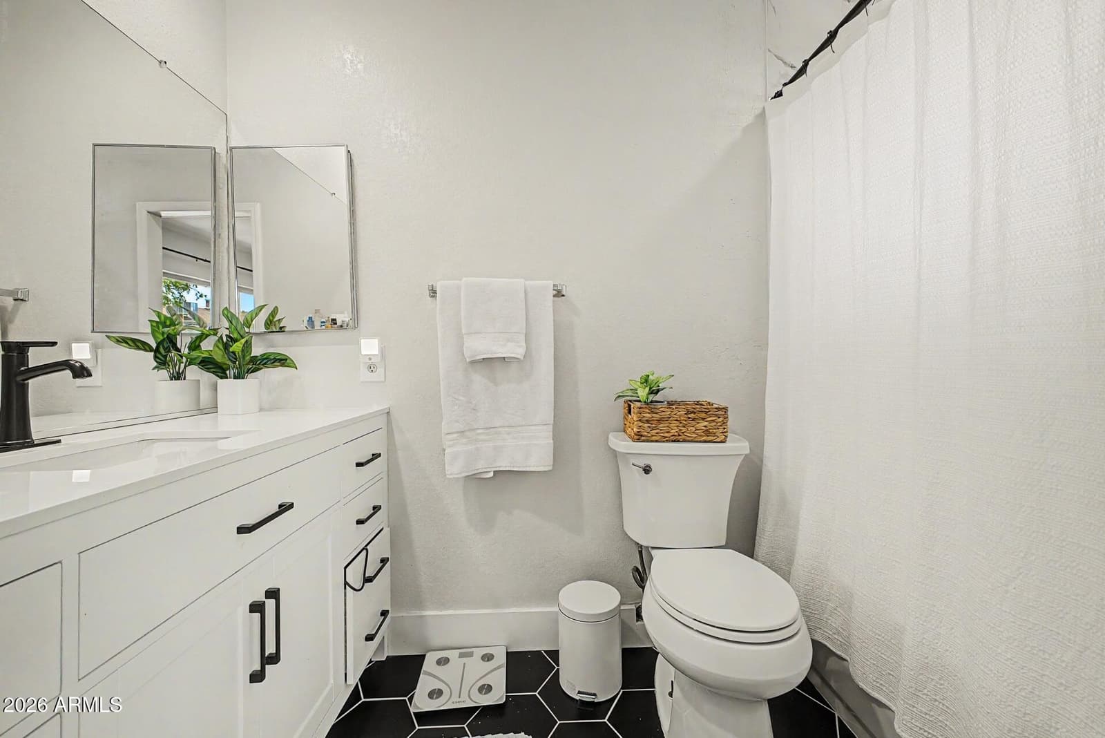 10118 W MEDLOCK Avenue, Glendale, AZ 85307 — photo 19 of 36