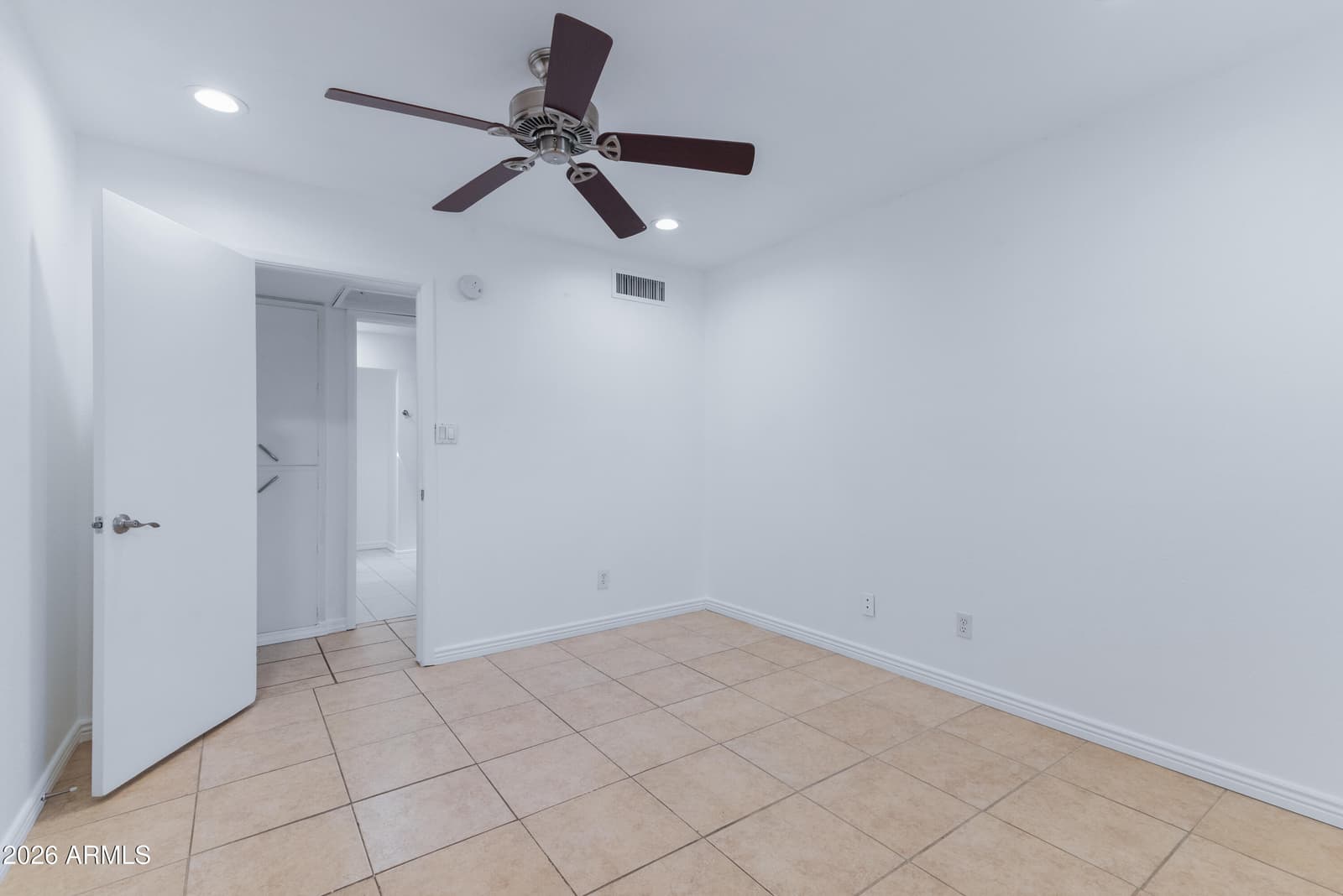 8702 E PLAZA Avenue, Scottsdale, AZ 85250 — photo 13 of 30