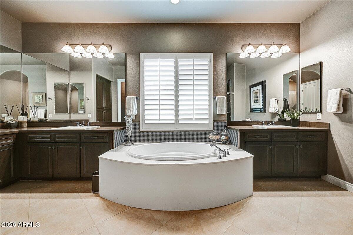 9422 E Via De Vaquero Drive, Scottsdale, AZ 85255 — photo 21 of 48
