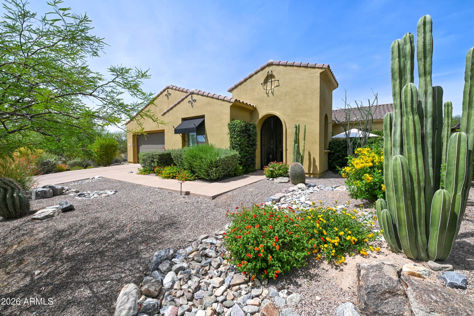 9422 E Via De Vaquero Drive, Scottsdale, AZ 85255 — photo 2 of 48