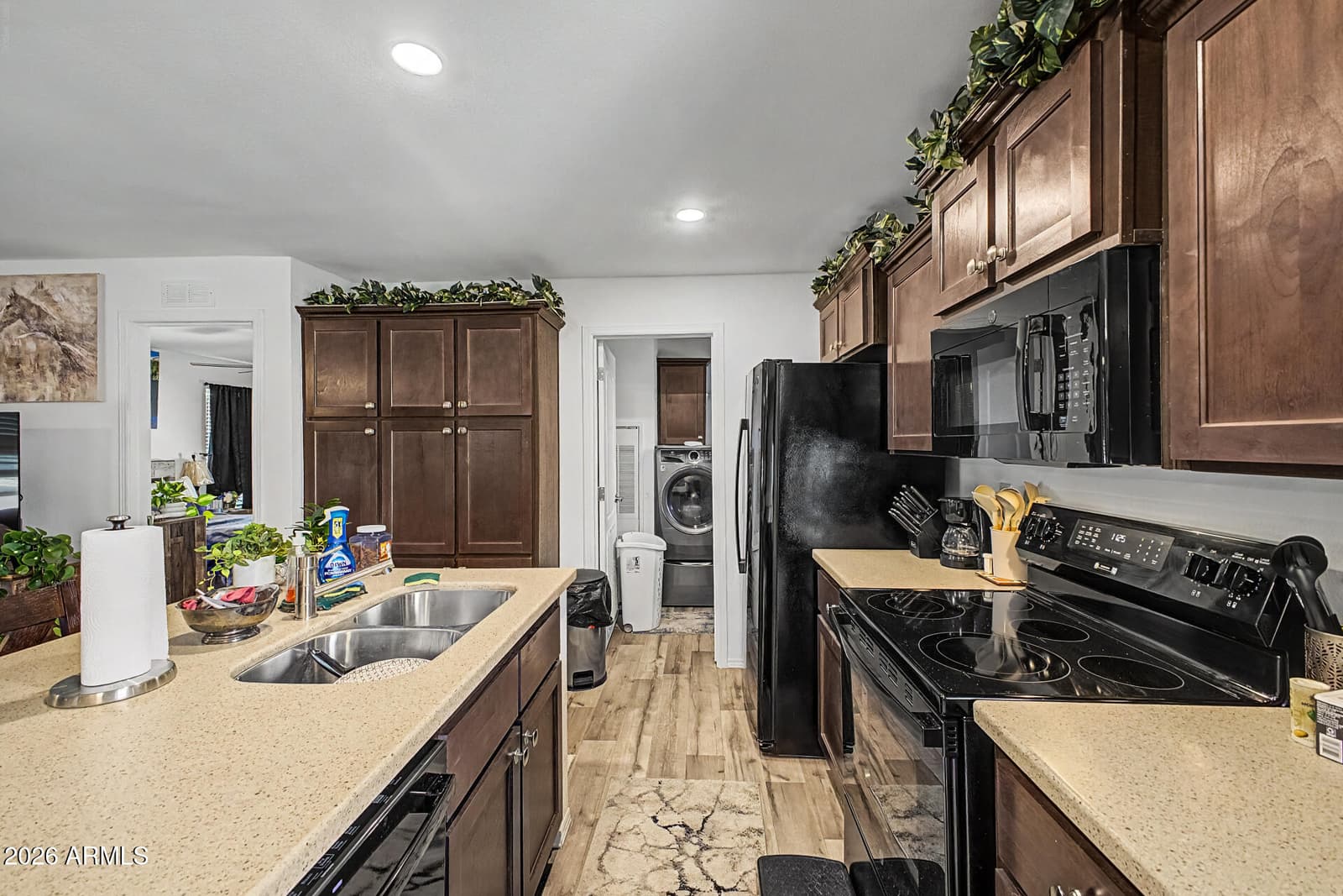 150 S WINDSOR 69, Mesa, AZ 85204 — photo 12 of 28
