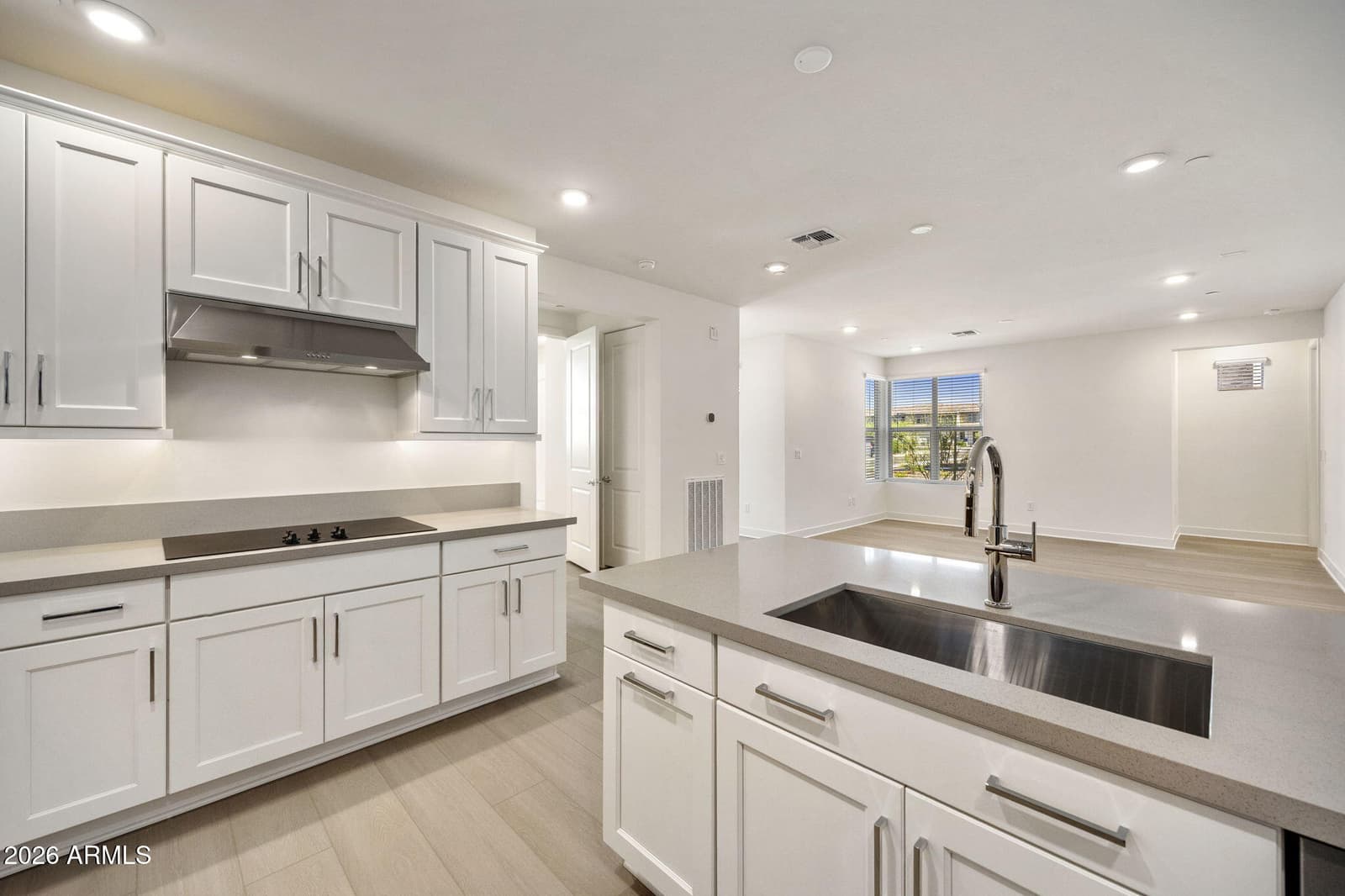 2121 W SONORAN DESERT Drive 123, Phoenix, AZ 85085 — photo 10 of 40