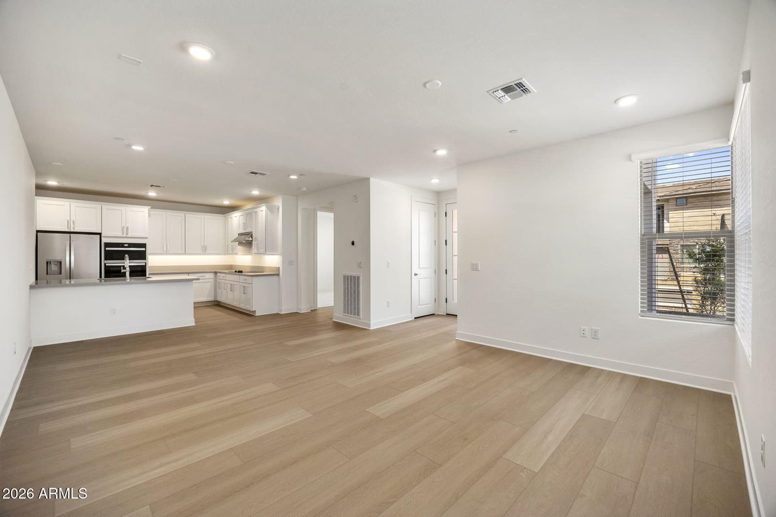 2121 W SONORAN DESERT Drive 123, Phoenix, AZ 85085 — photo 17 of 40