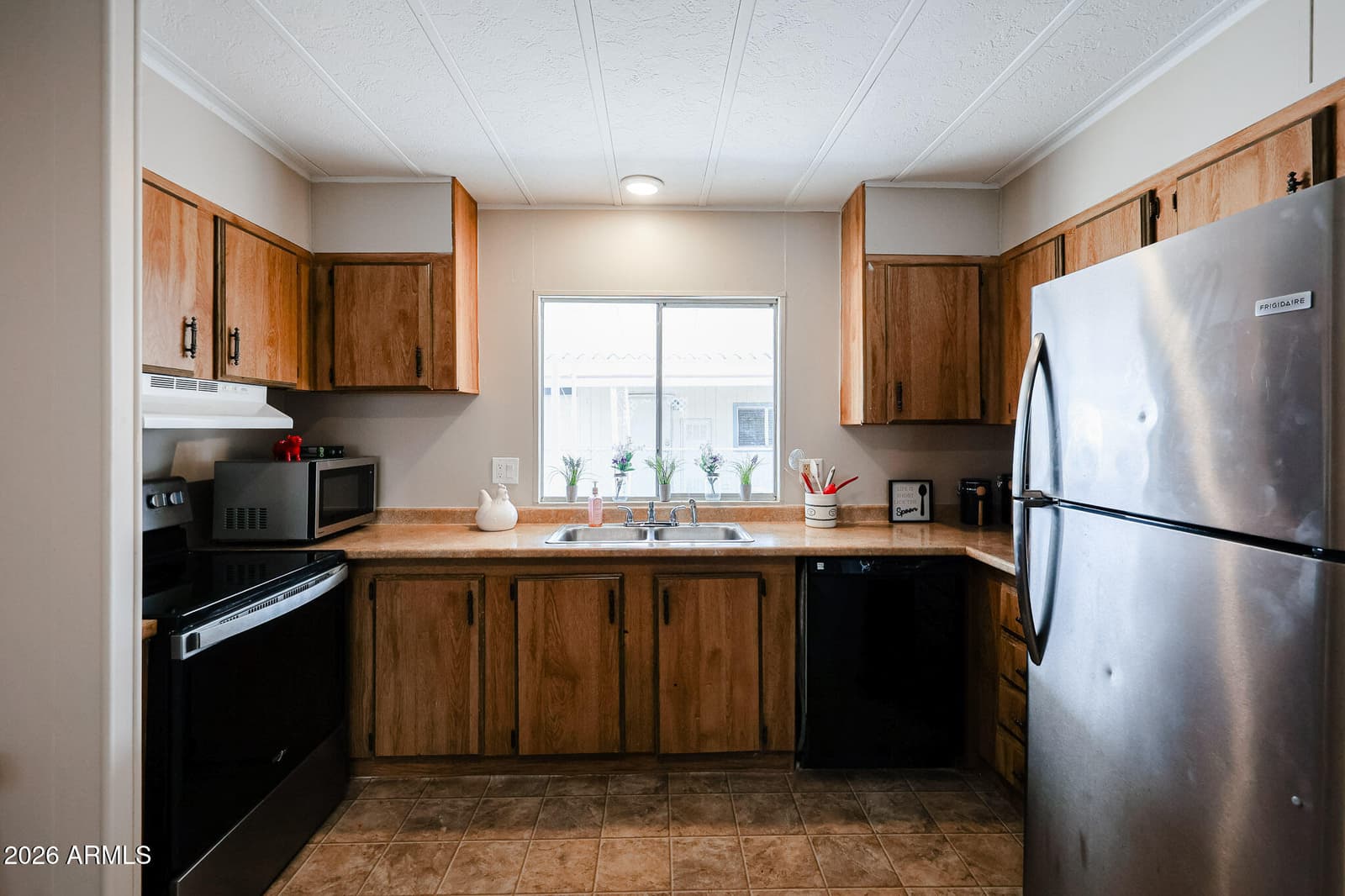 8301 N 103 Avenue 34, Peoria, AZ 85345 — photo 13 of 25
