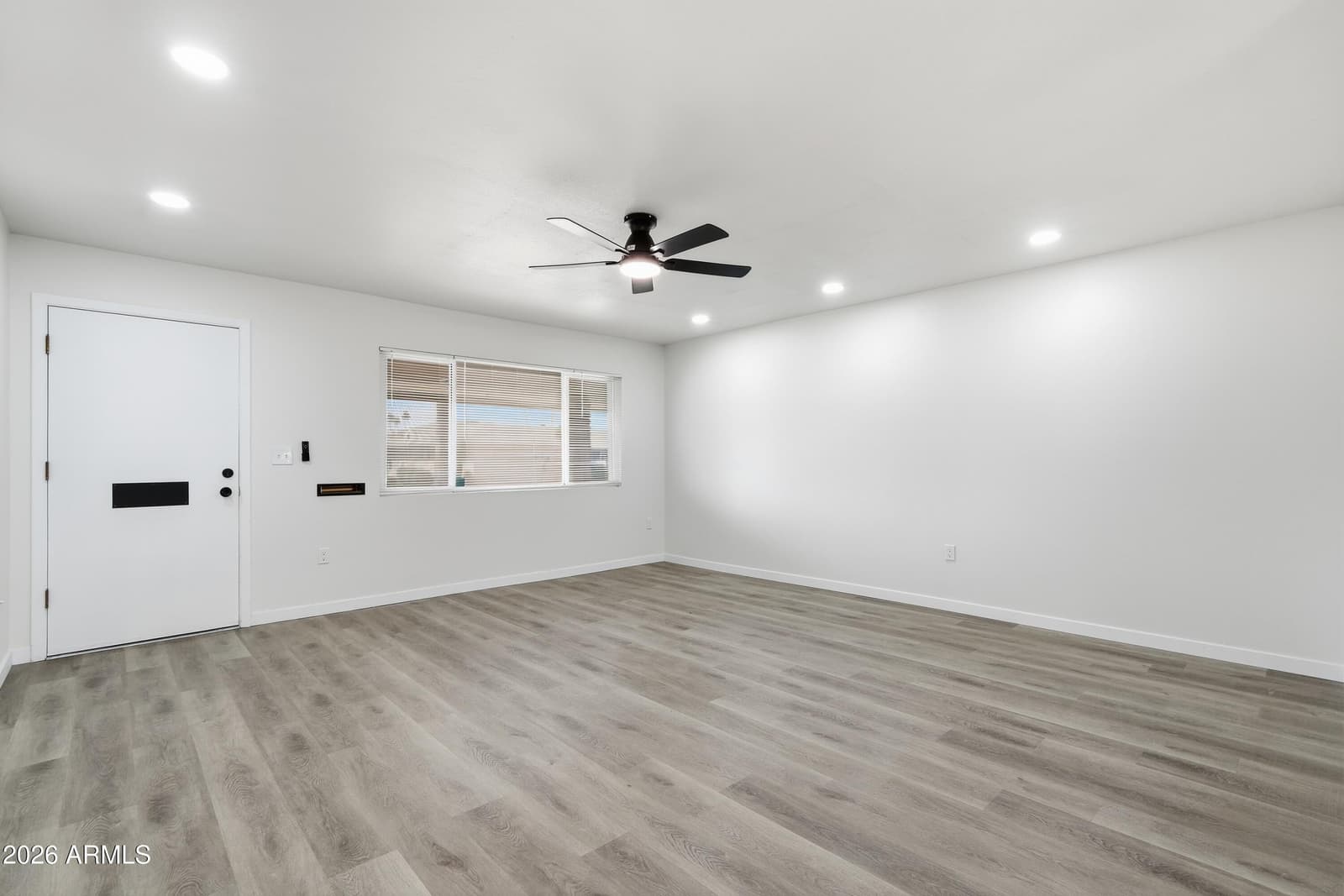 10528 W SARATOGA Circle, Sun City, AZ 85351 — photo 3 of 30