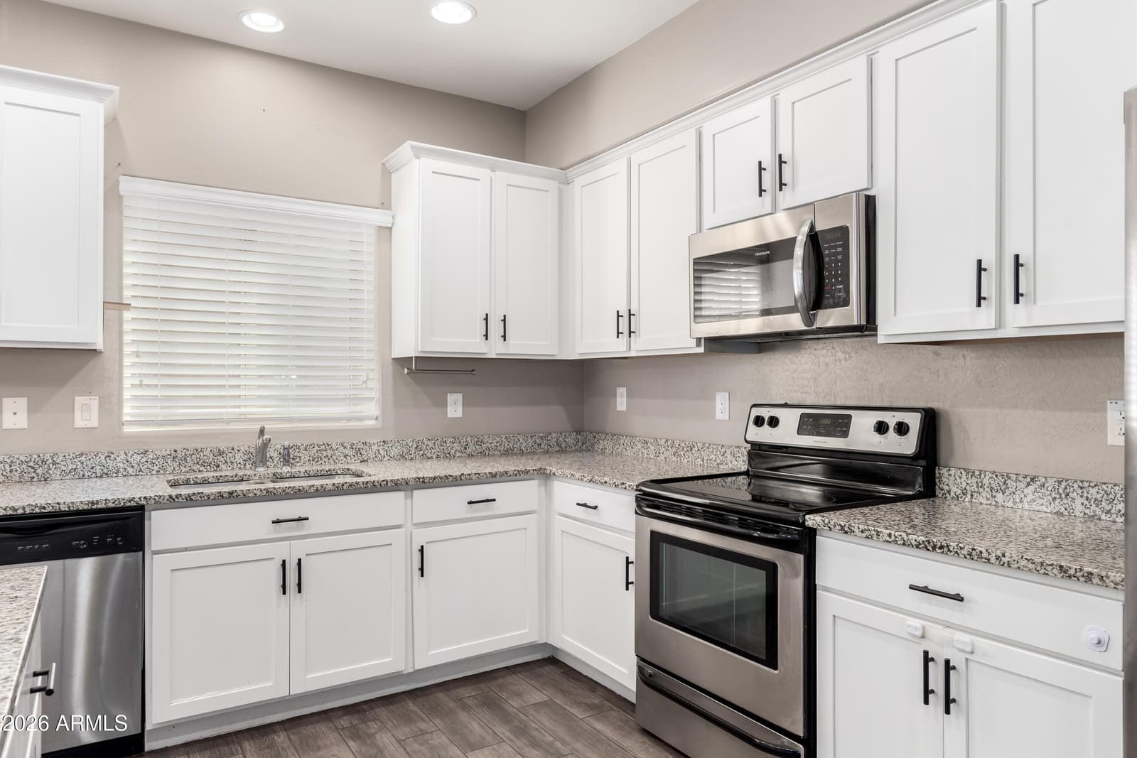 240 W JUNIPER Avenue 1146, Gilbert, AZ 85233 — photo 8 of 31