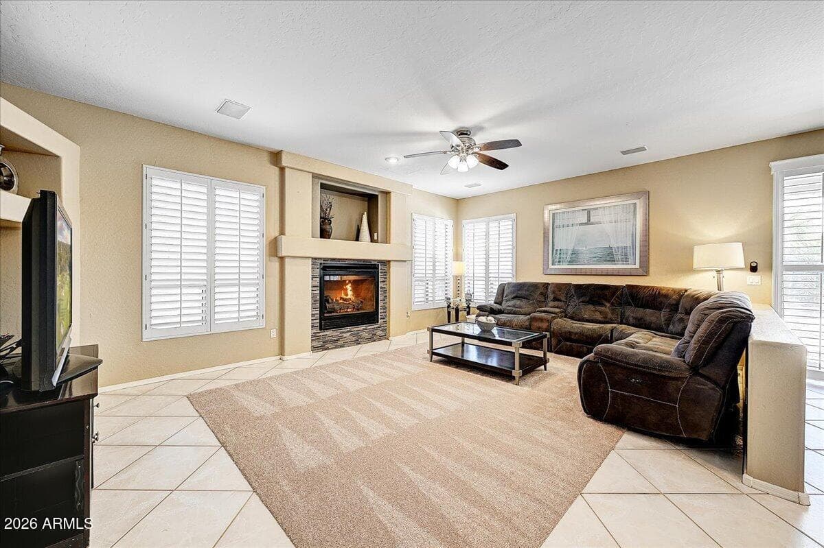 4409 E WILLIAMS Drive, Phoenix, AZ 85050 — photo 9 of 38