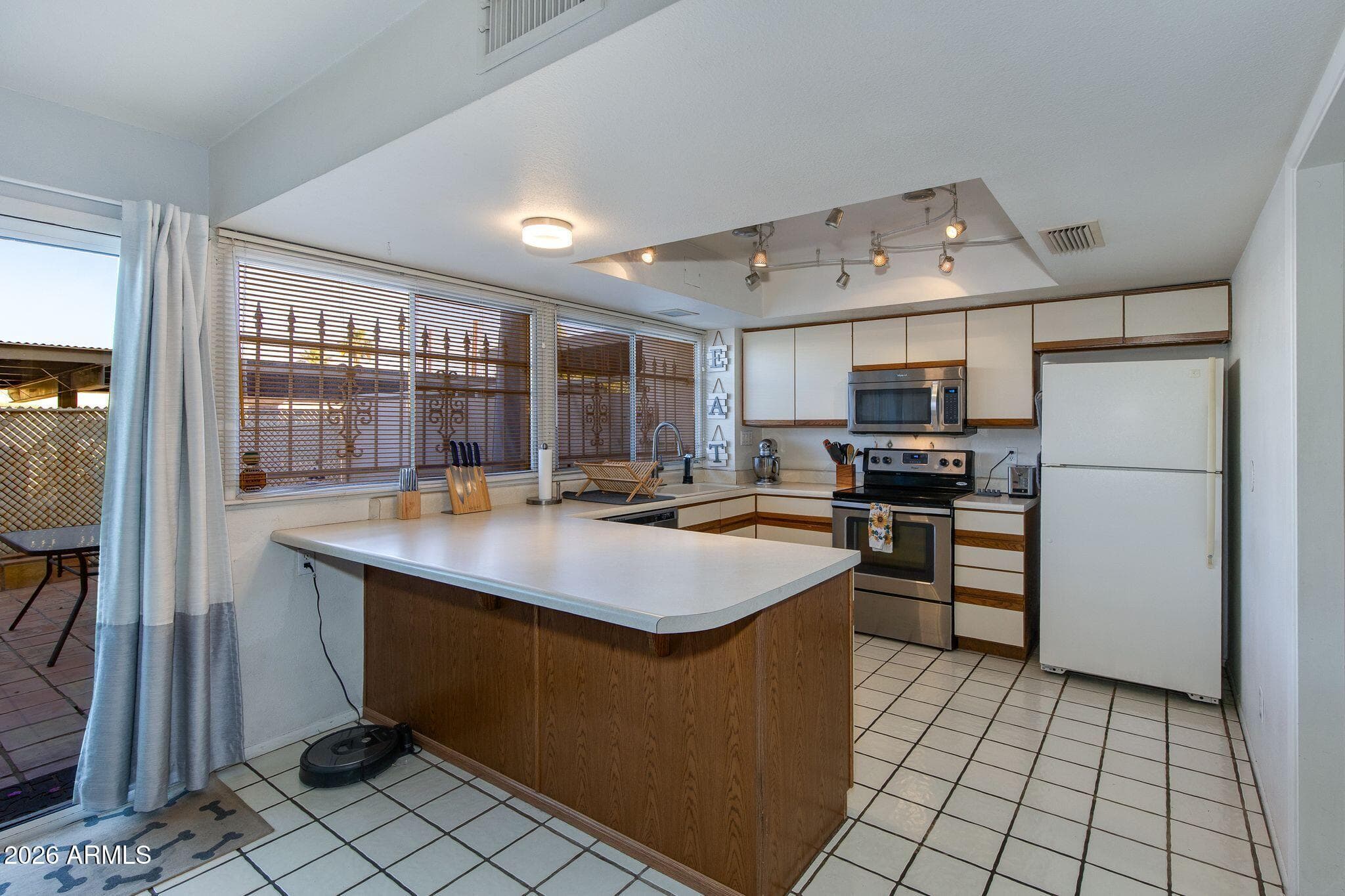 2726 N 60TH Street, Scottsdale, AZ 85257 — photo 12 of 30