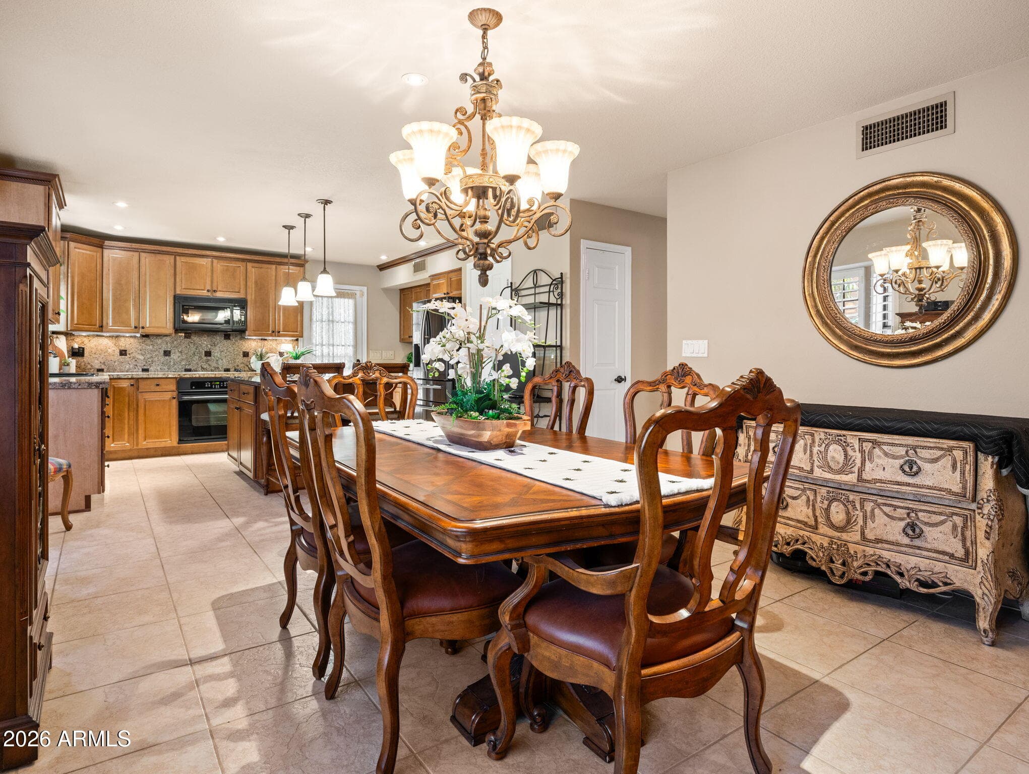 10234 N 54TH Drive, Glendale, AZ 85302 — photo 12 of 34