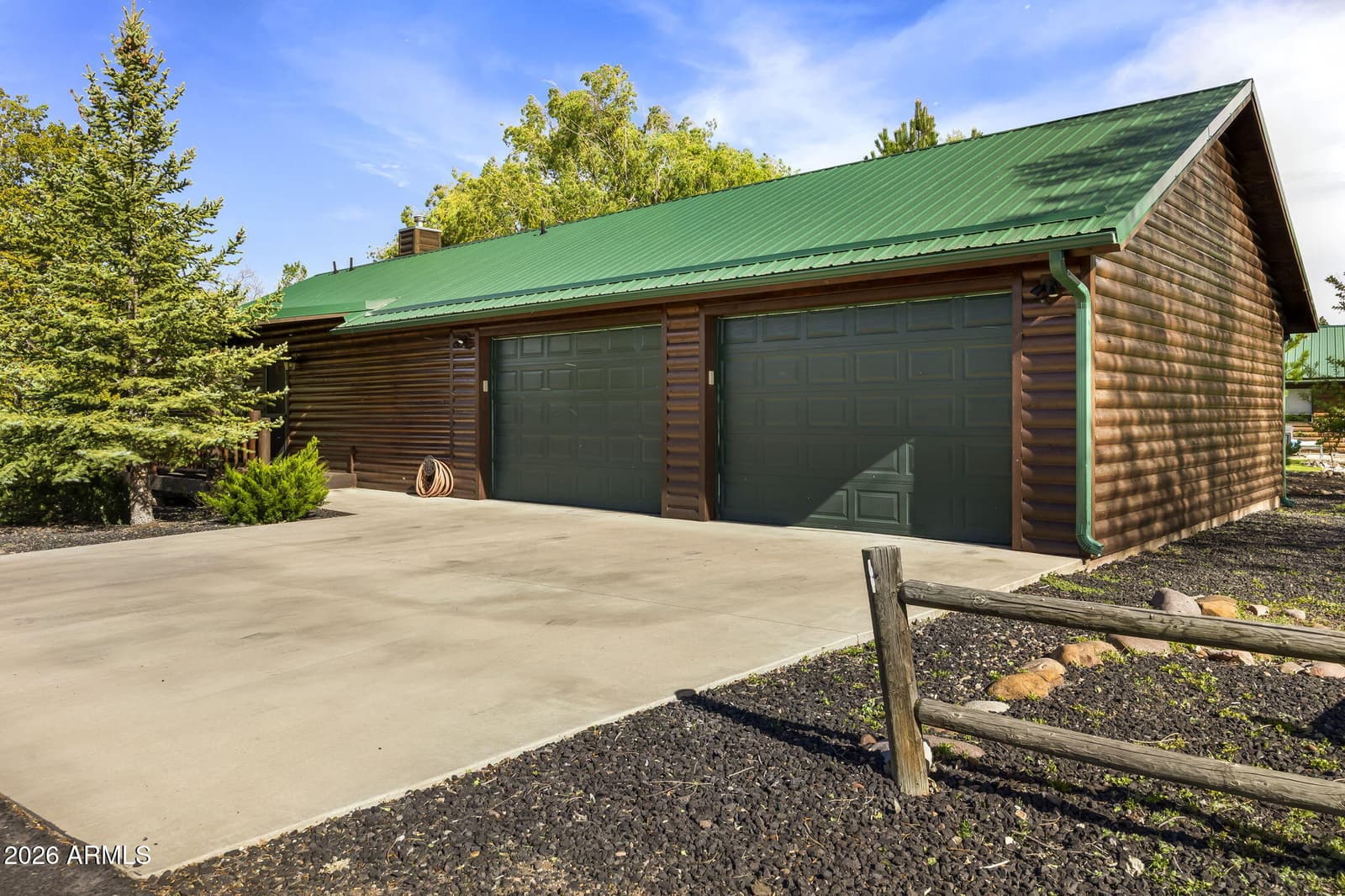 2337 Buffalo Loop N, Overgaard, AZ 85933 — photo 2 of 43