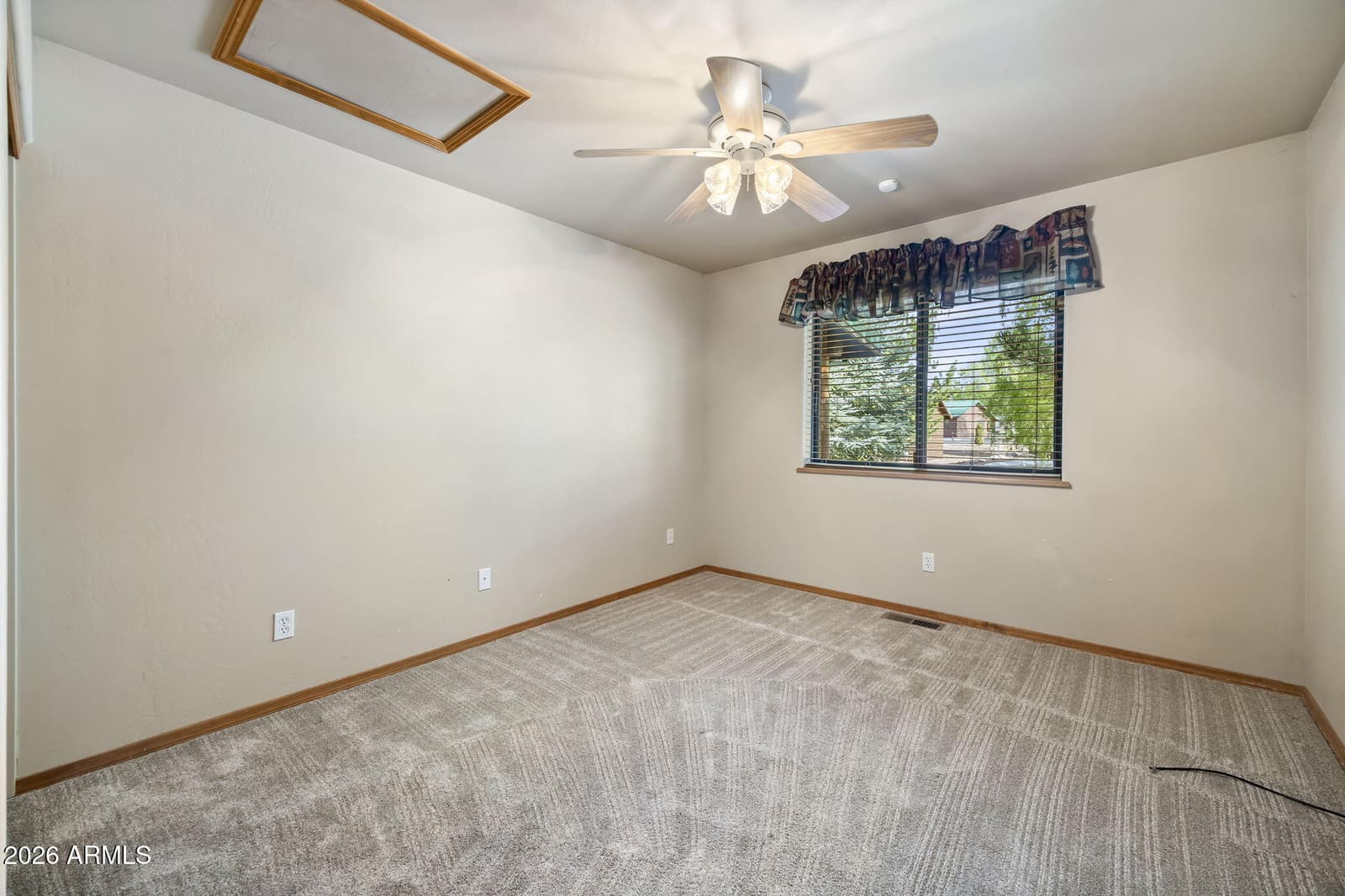 2337 Buffalo Loop N, Overgaard, AZ 85933 — photo 16 of 43