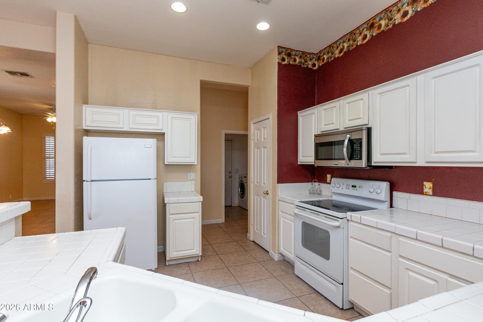 3371 W VIA DEL SOL Drive, Phoenix, AZ 85027 — photo 10 of 29