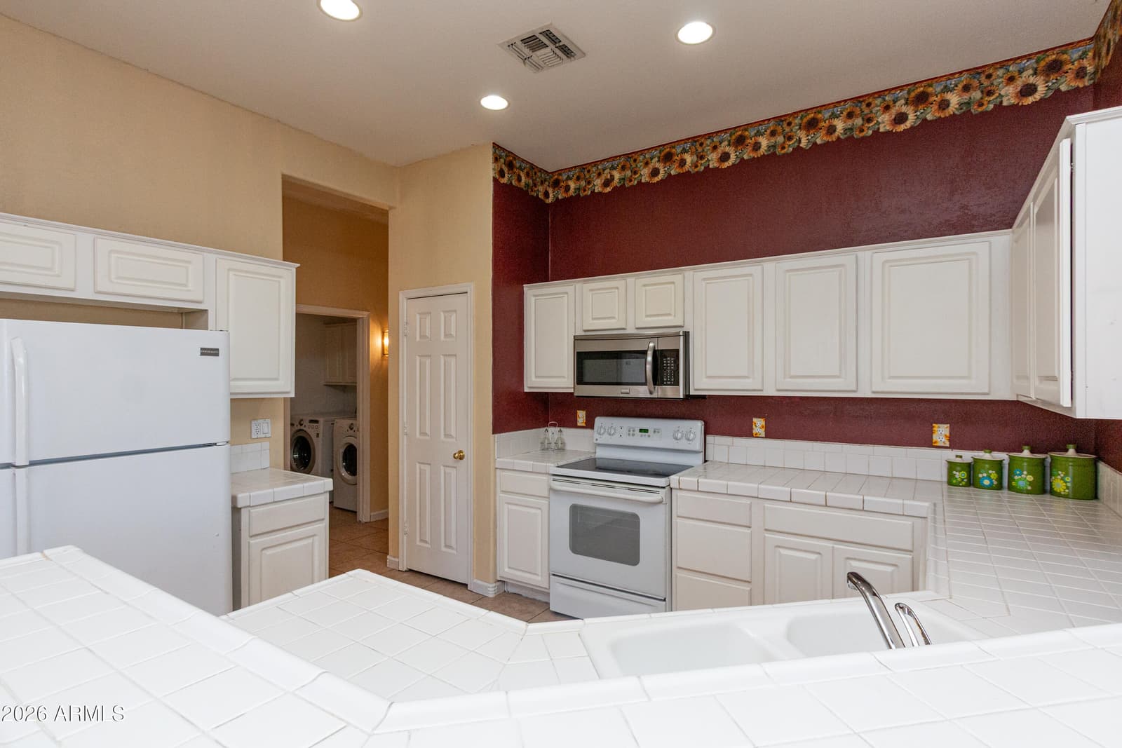 3371 W VIA DEL SOL Drive, Phoenix, AZ 85027 — photo 11 of 29
