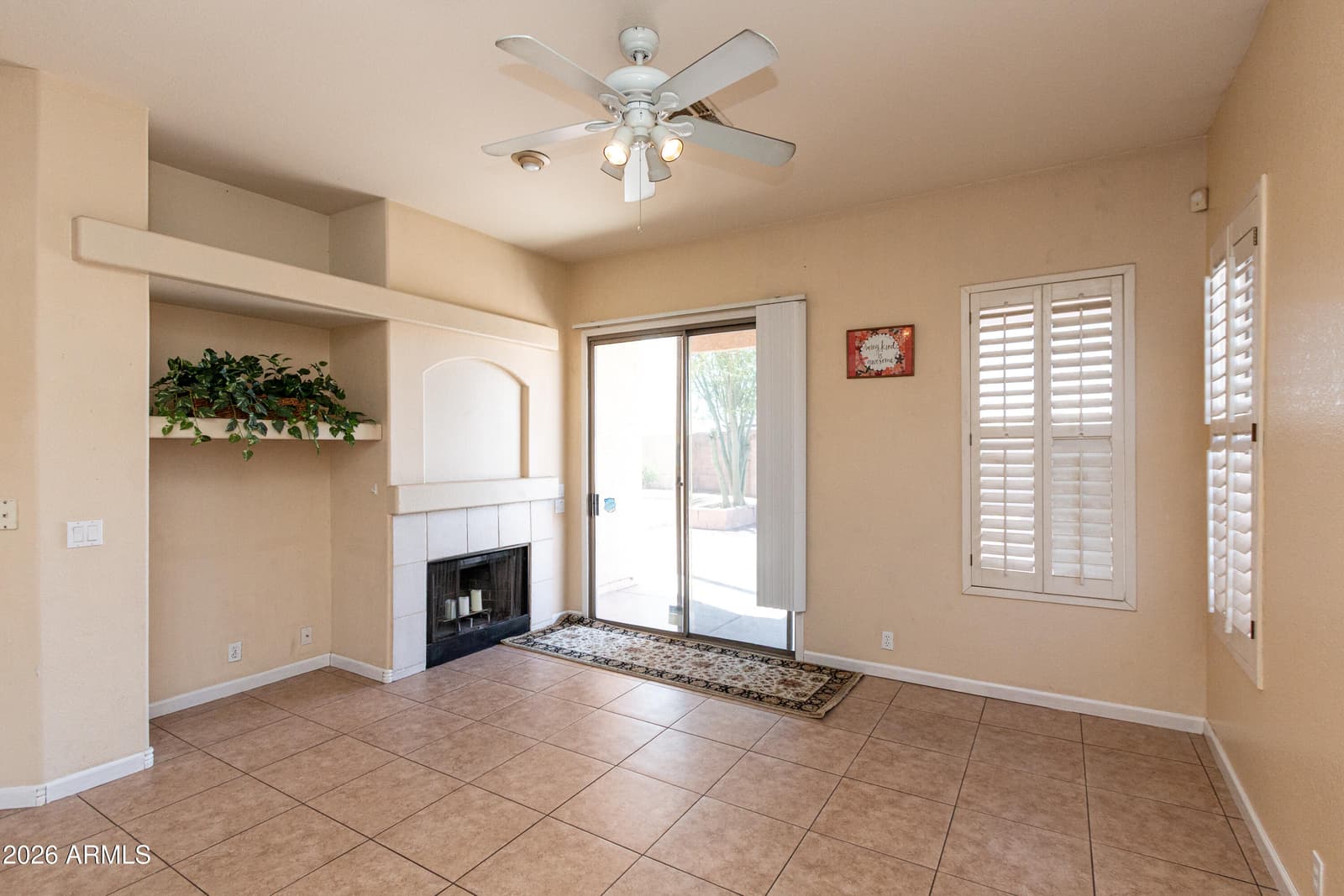 3371 W VIA DEL SOL Drive, Phoenix, AZ 85027 — photo 7 of 29