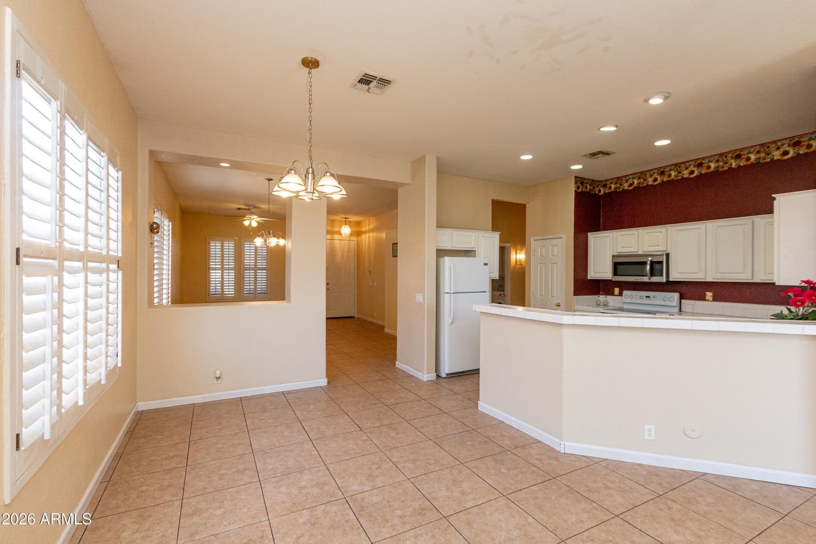 3371 W VIA DEL SOL Drive, Phoenix, AZ 85027 — photo 9 of 29