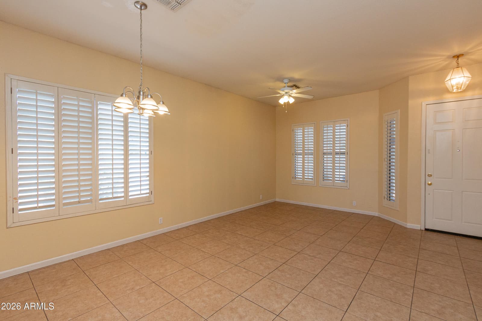 3371 W VIA DEL SOL Drive, Phoenix, AZ 85027 — photo 4 of 29